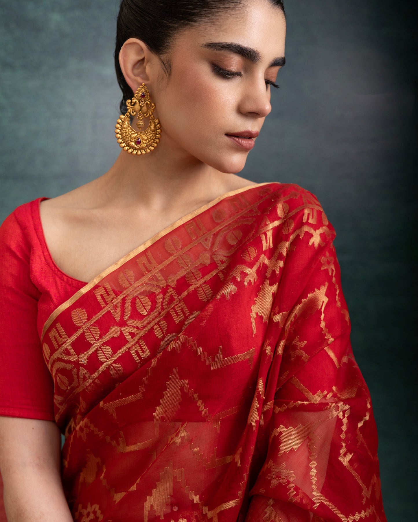 Red Pure Organza Silk Traditional Jamdani Handloom Saree