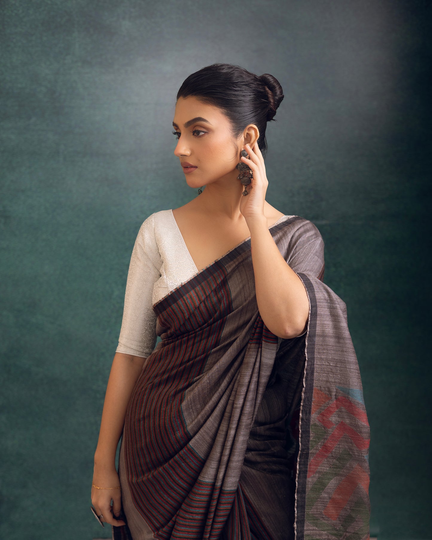 Gray Pure Matka Silk Jamdani Handloom Saree