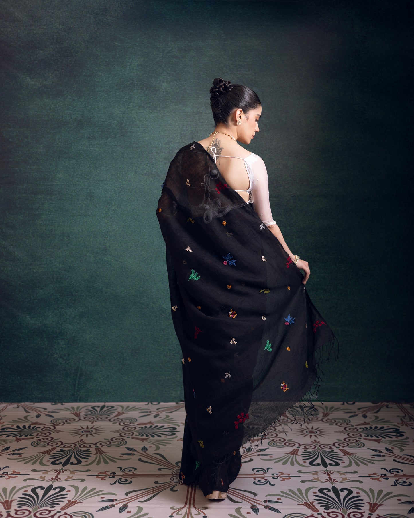 Black Pure Linen Embroidery Handloom Saree