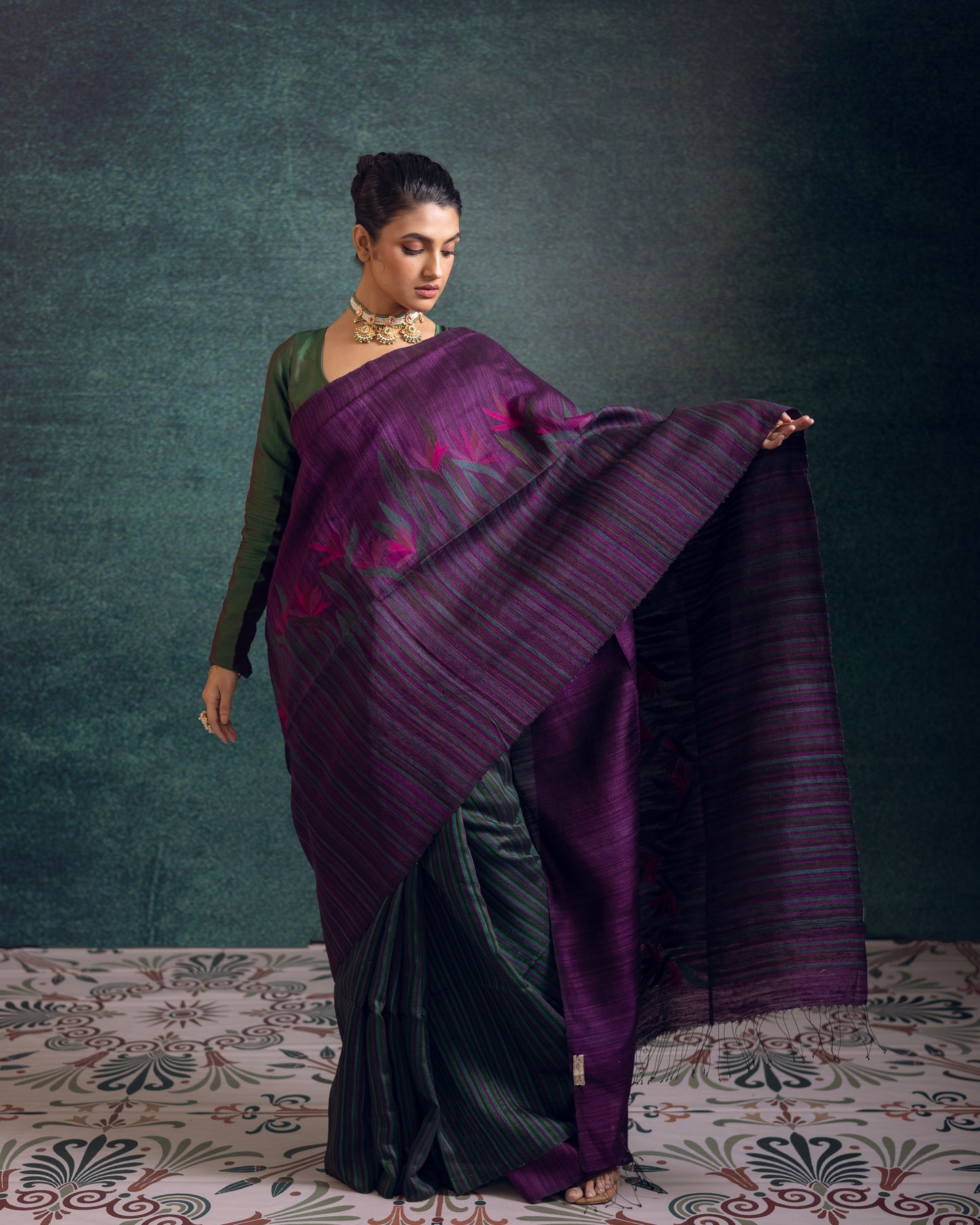 Magenta Pure Matka Silk Jamdani Handloom Saree