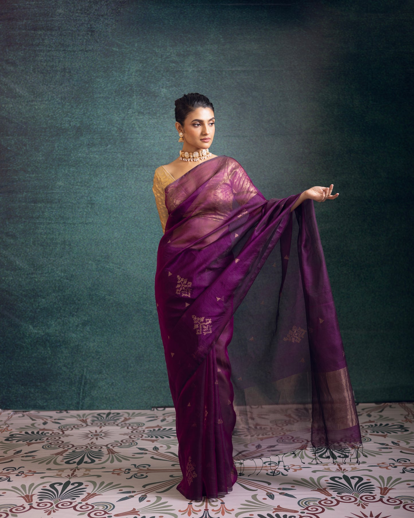 Magenta Pure Organza Silk Jamdani Handloom Saree