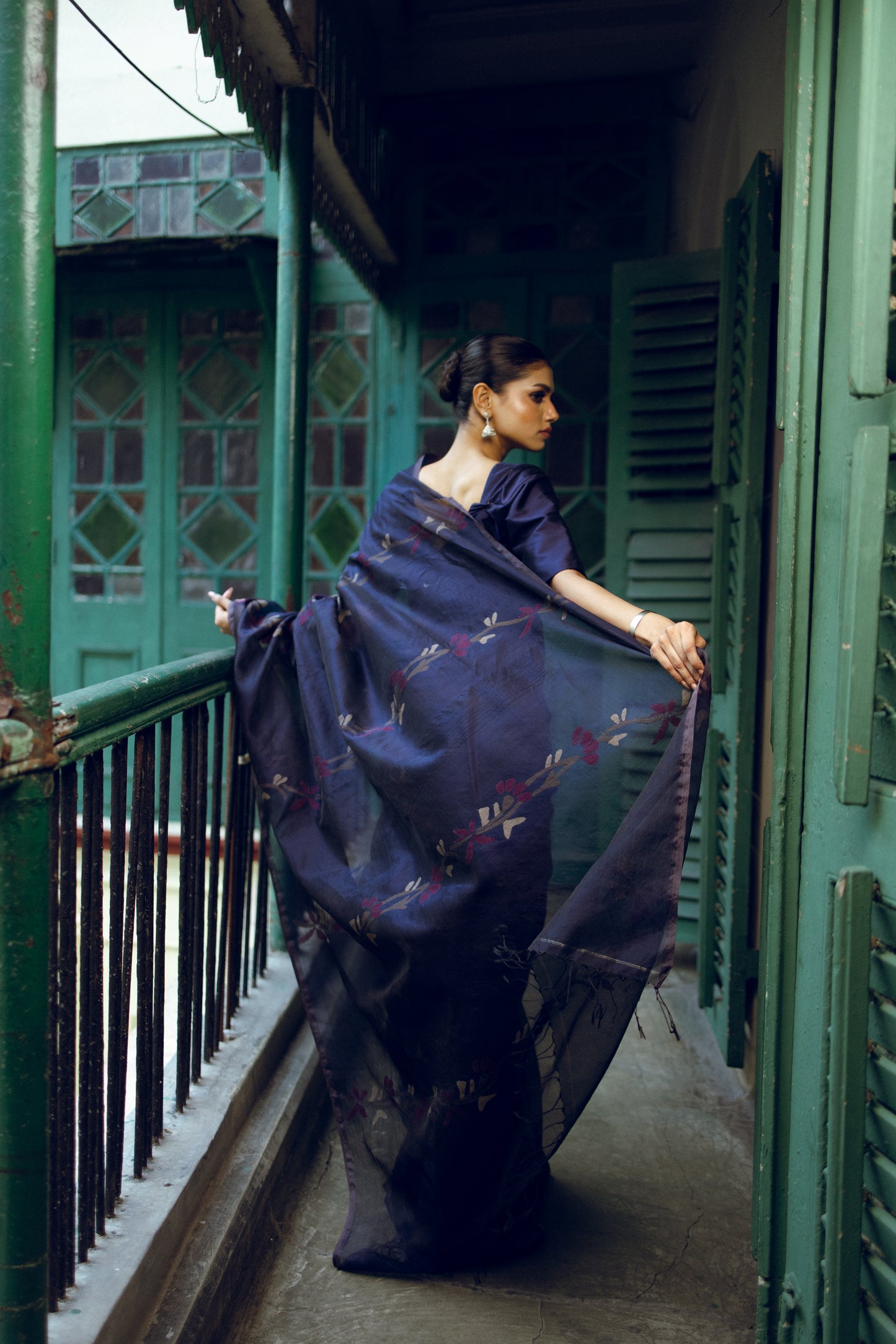 Indigo Pure Organza Silk Jamdani Handloom Saree