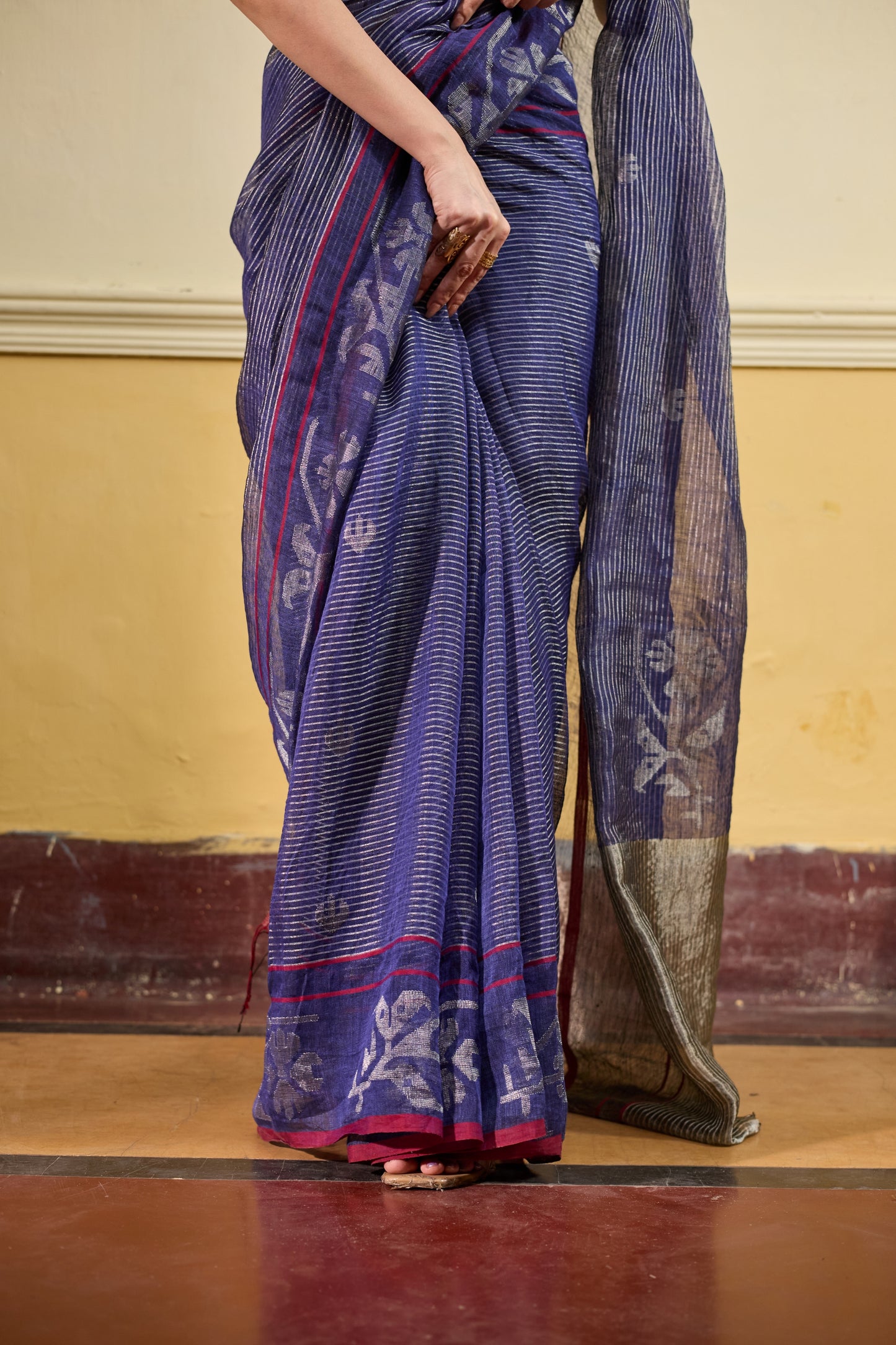 Indigo Pure Linen Jamdani Handloom Saree