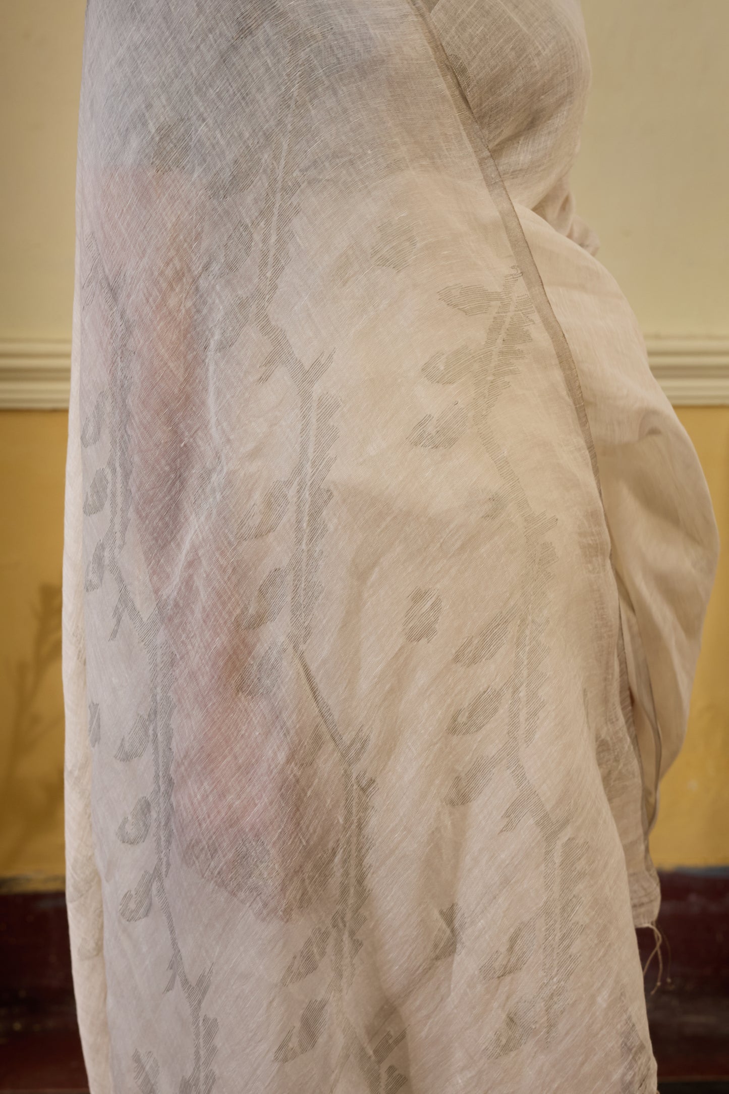 White Pure Linen Jamdani Handloom Saree