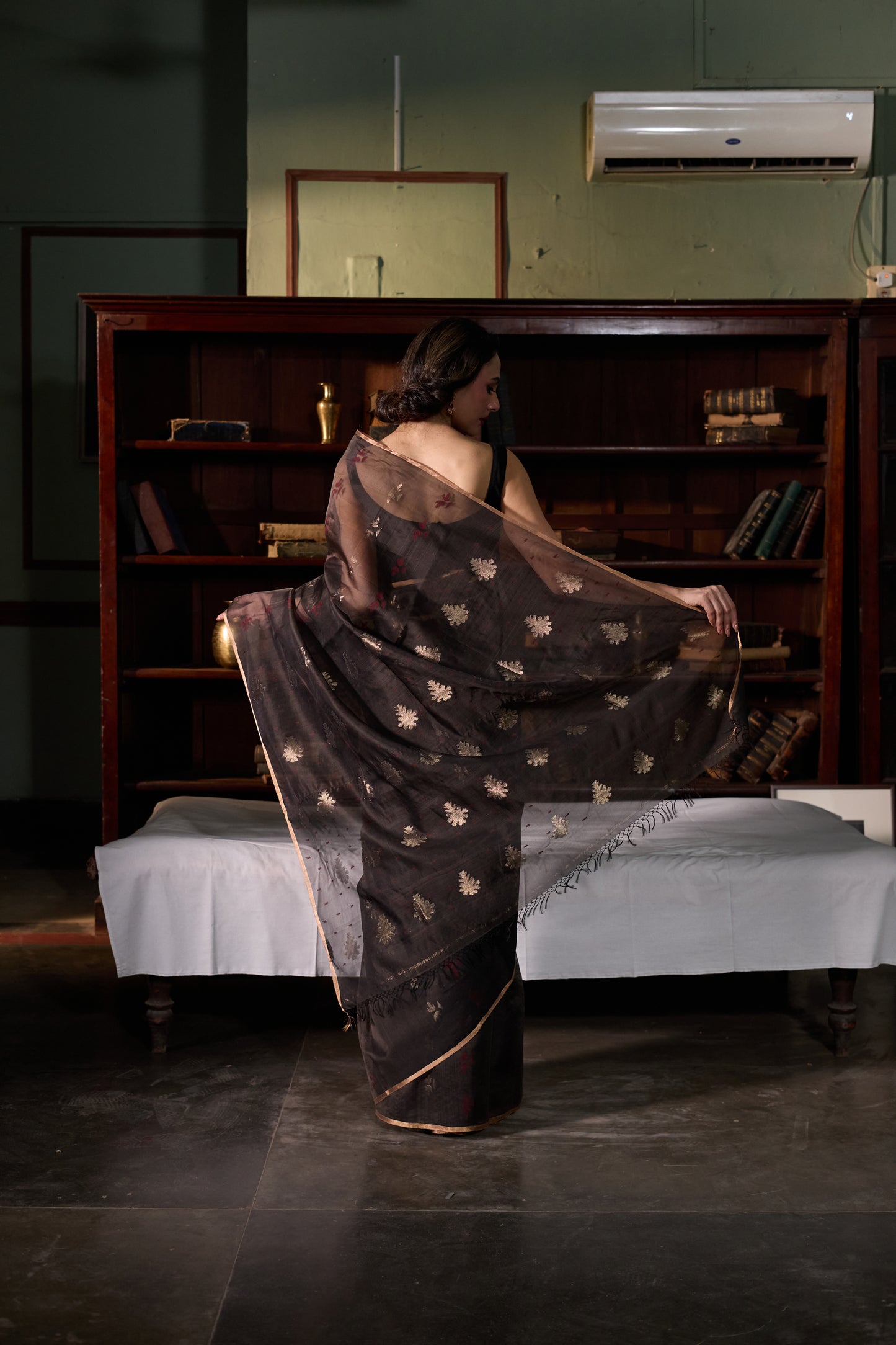 Brown Pure Organza Jamdani Handloom Saree