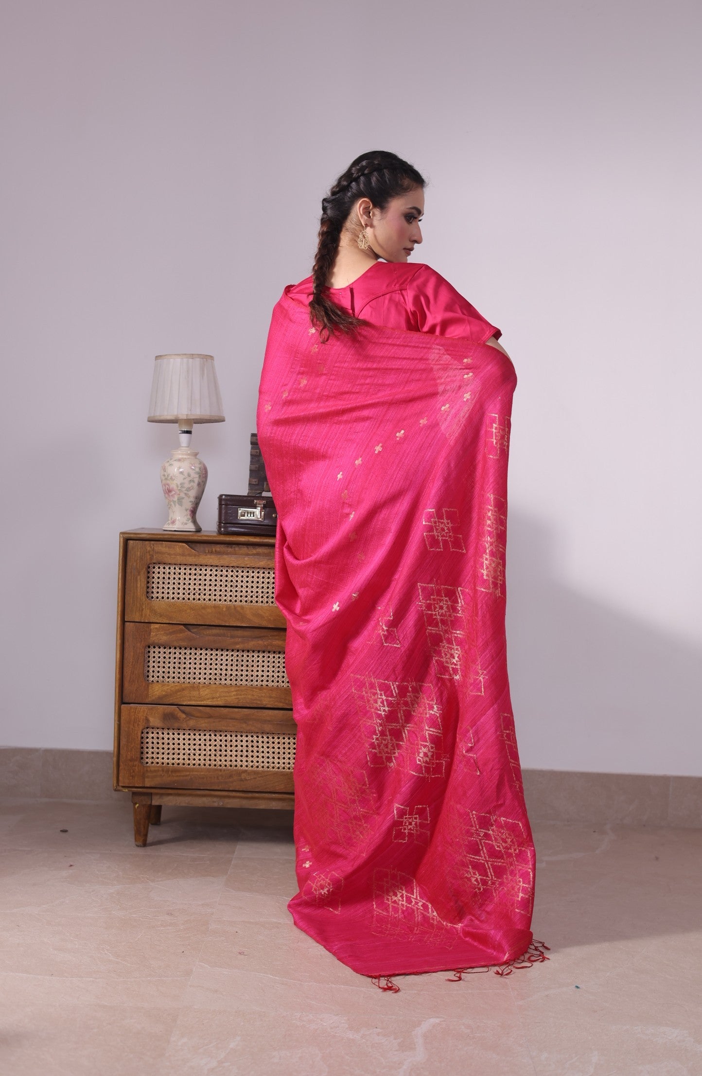 Fuchsia Pure Matka Silk Jamdani Handloom Saree