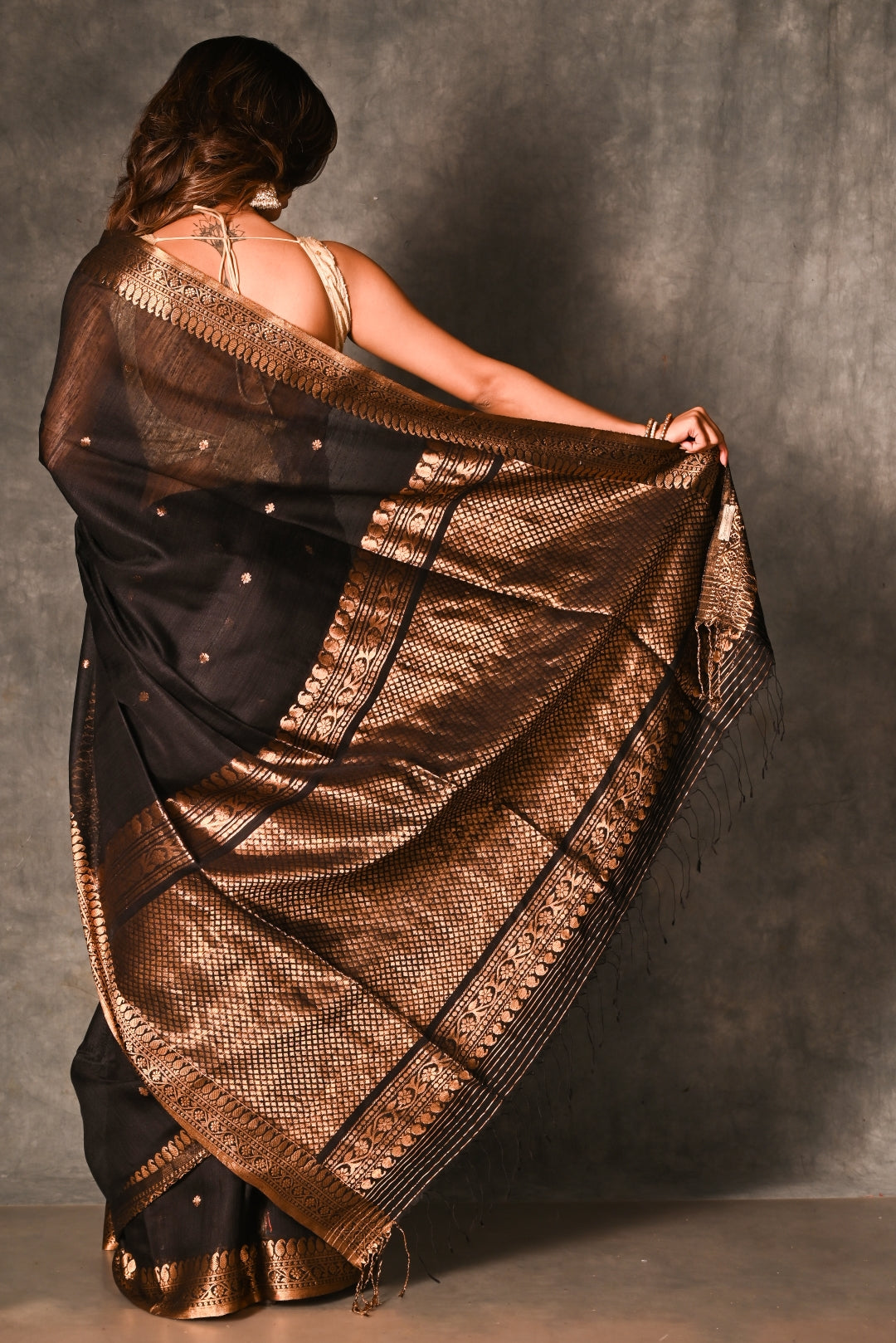 Black Pure Matka Banarasi Handloom Saree