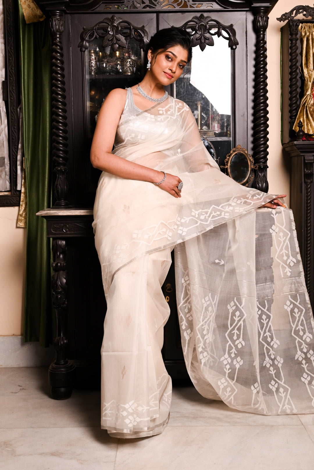White Pure Organza Silk Jamdani Saree