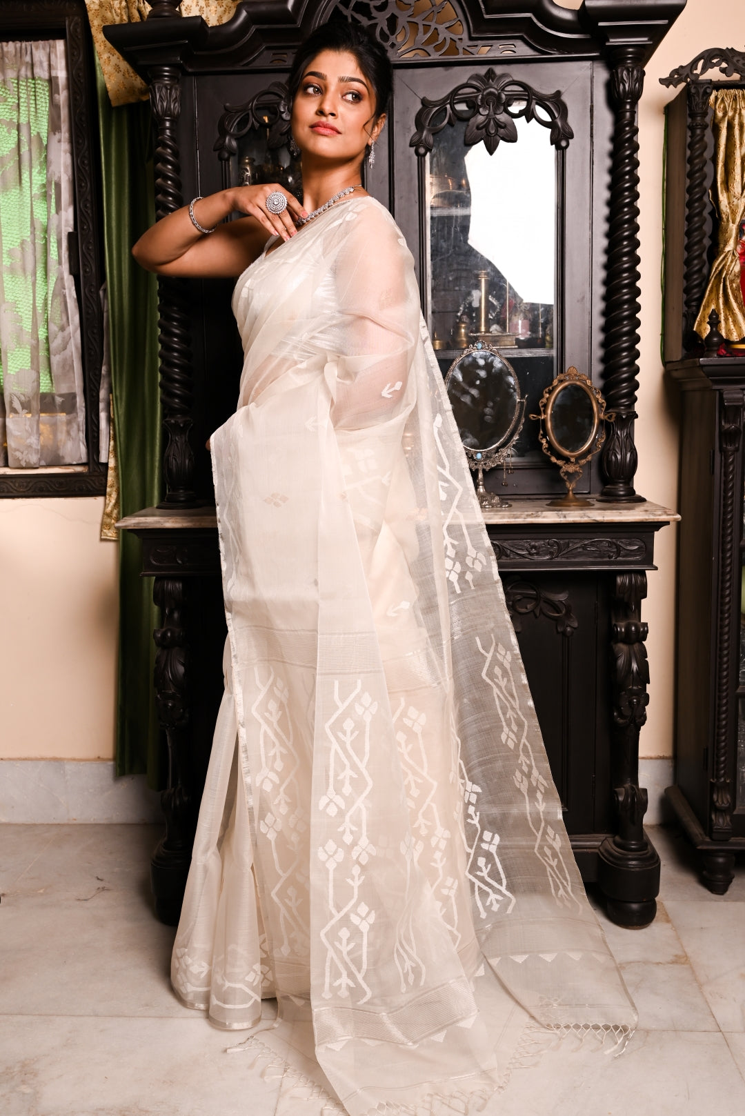White Pure Organza Silk Jamdani Saree