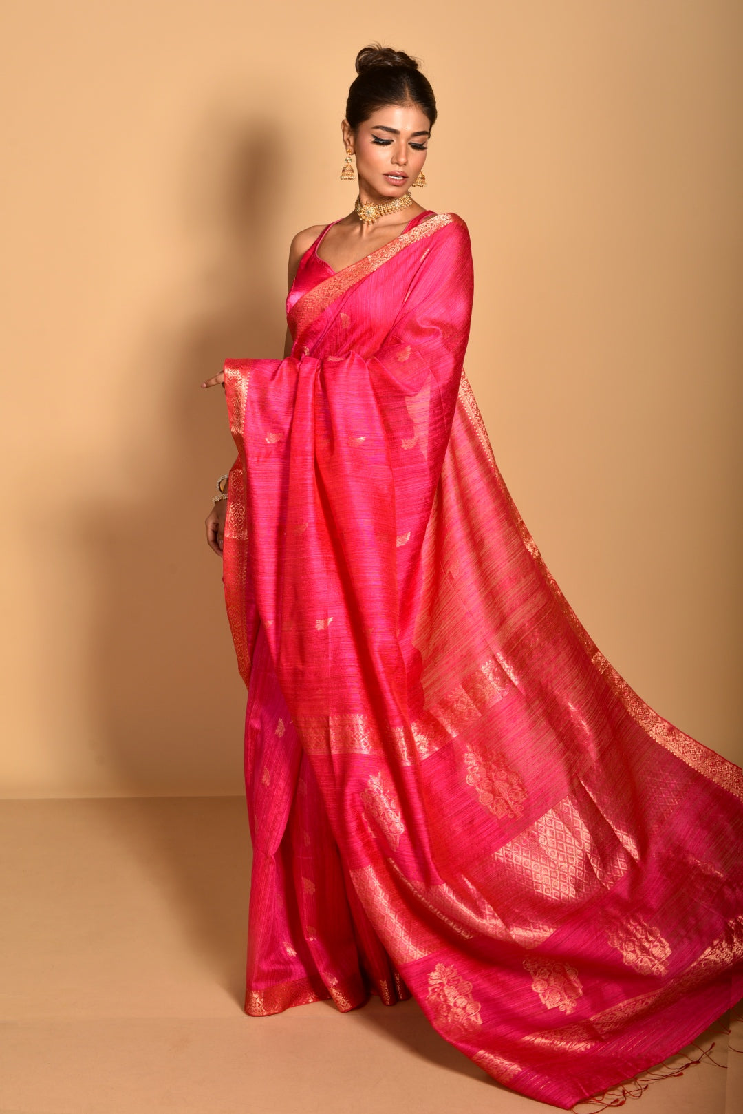 Fuchsia Pure Matka Silk Banrasi Handloom Saree