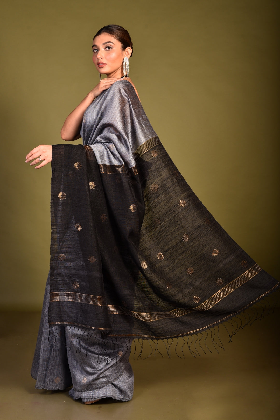 Grey Pure Matka Silk Jamdani Handloom Saree
