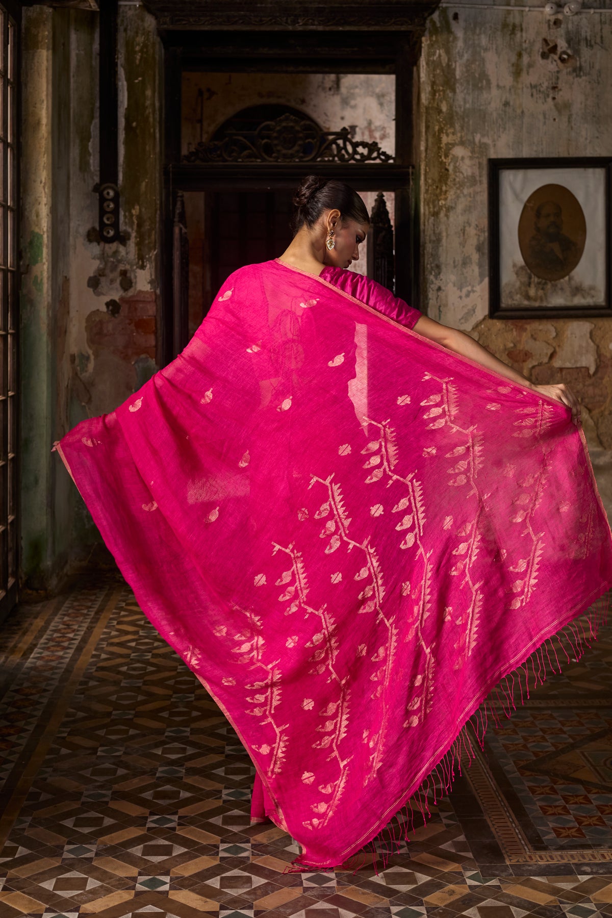 Fuchsia Pure Linen Jamdani Handloom Saree