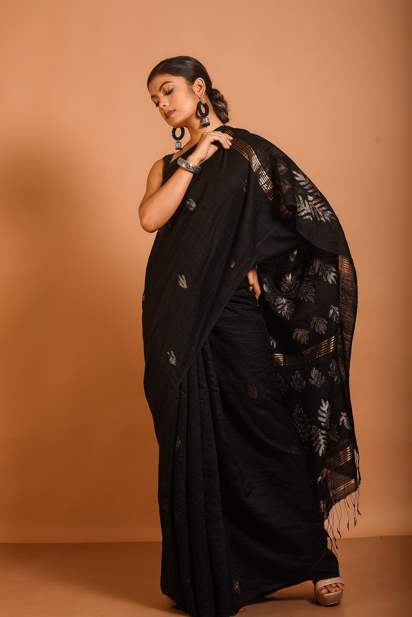 Black Pure Matka Silk Jamdani Handloom Saree