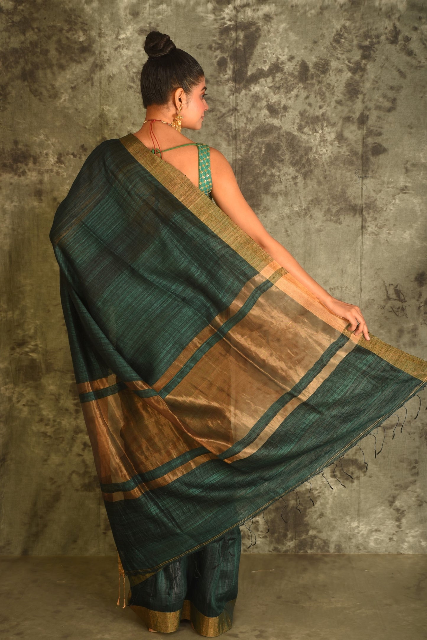 Green and Golden Zari Pure Matka Silk Handloom Saree