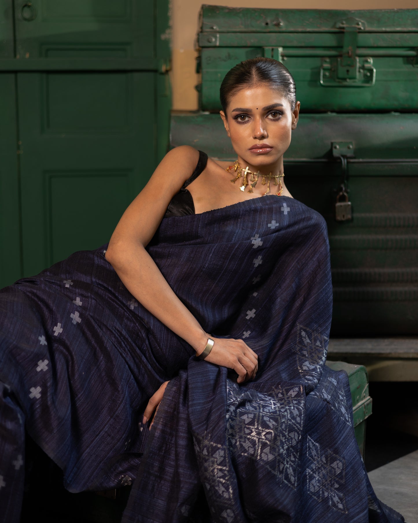 Indigo Pure Matka Silk Jamdani Handloom Saree
