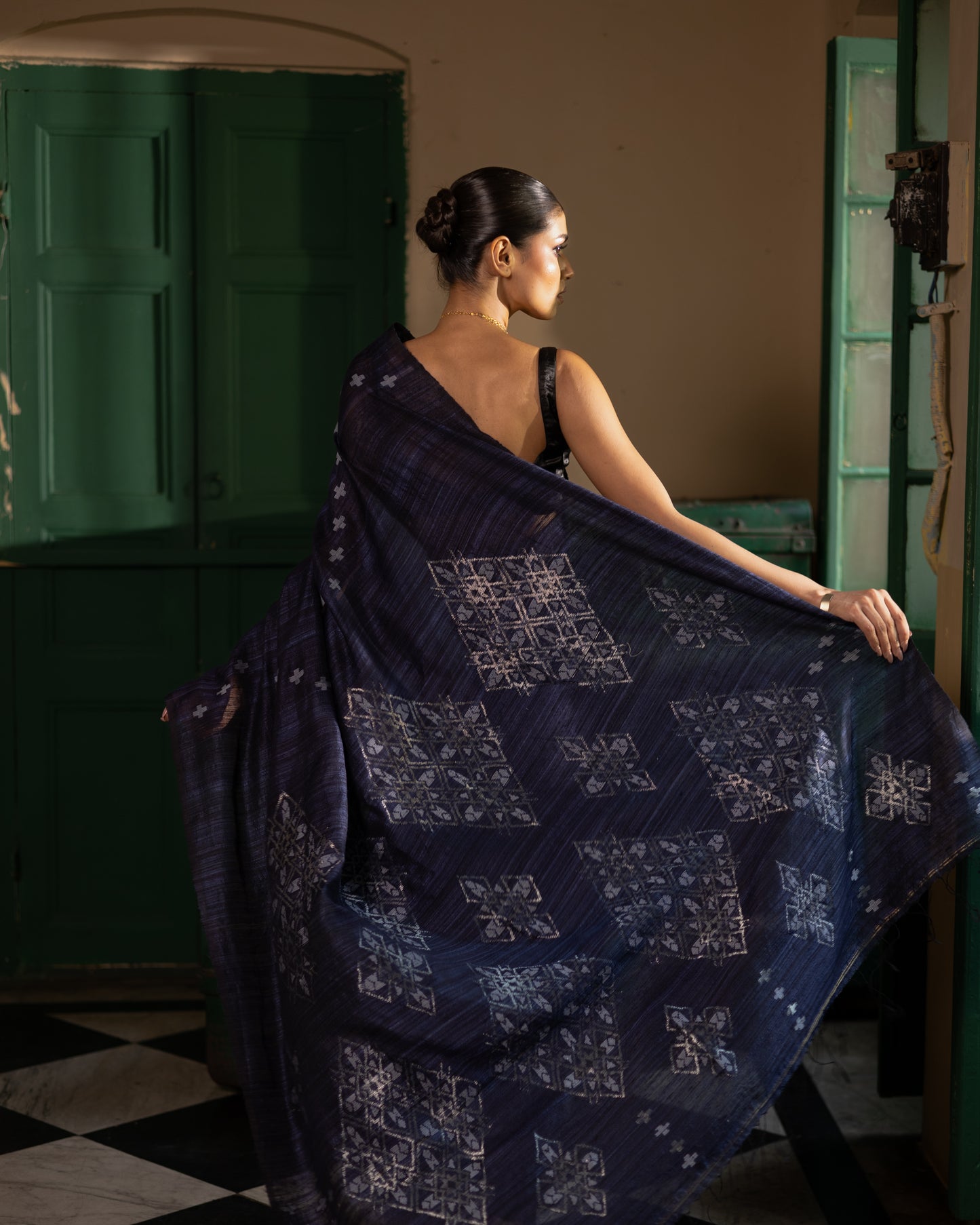 Indigo Pure Matka Silk Jamdani Handloom Saree