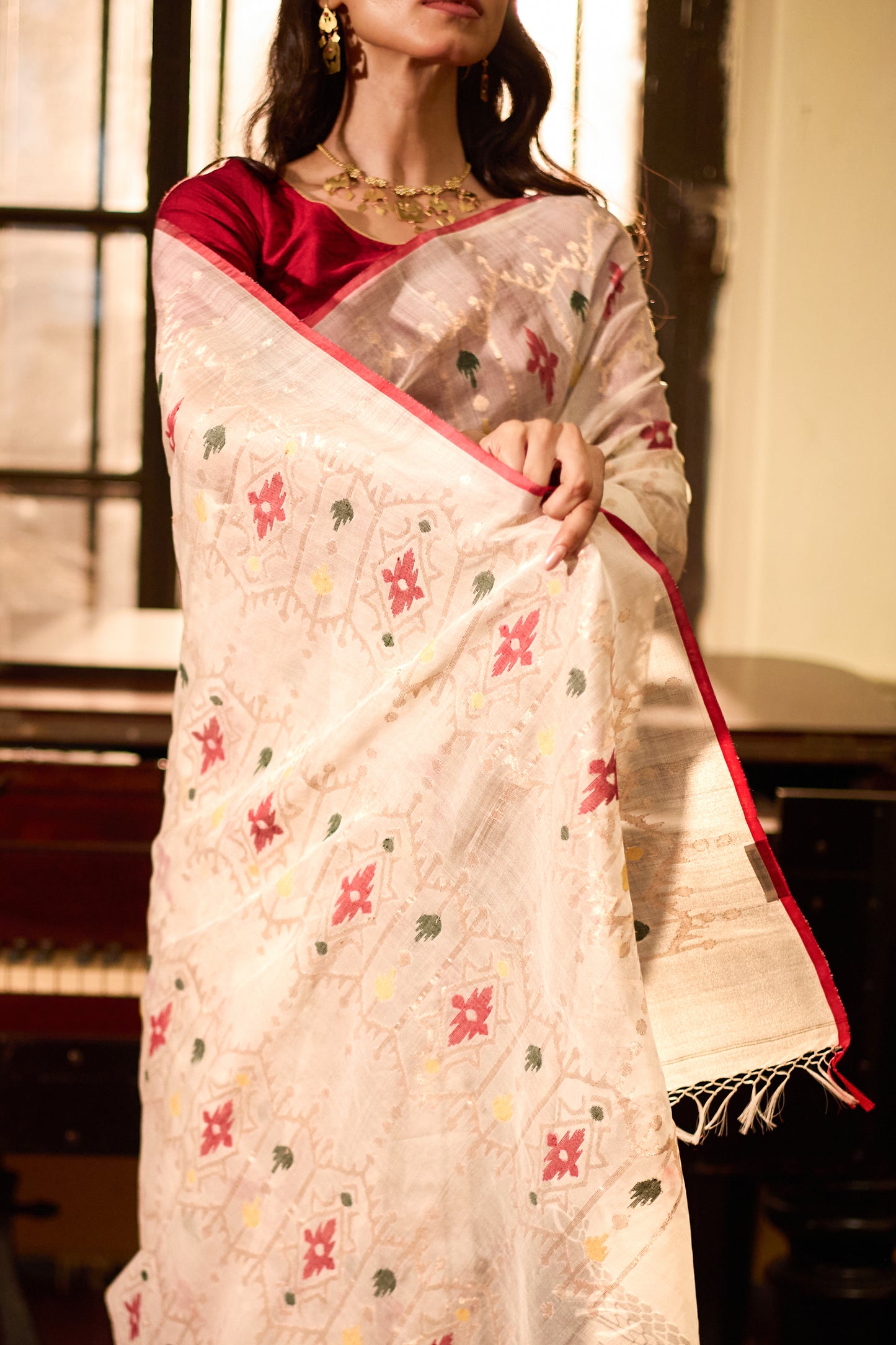 White Pure Organza Silk Traditional Jamdani Saree