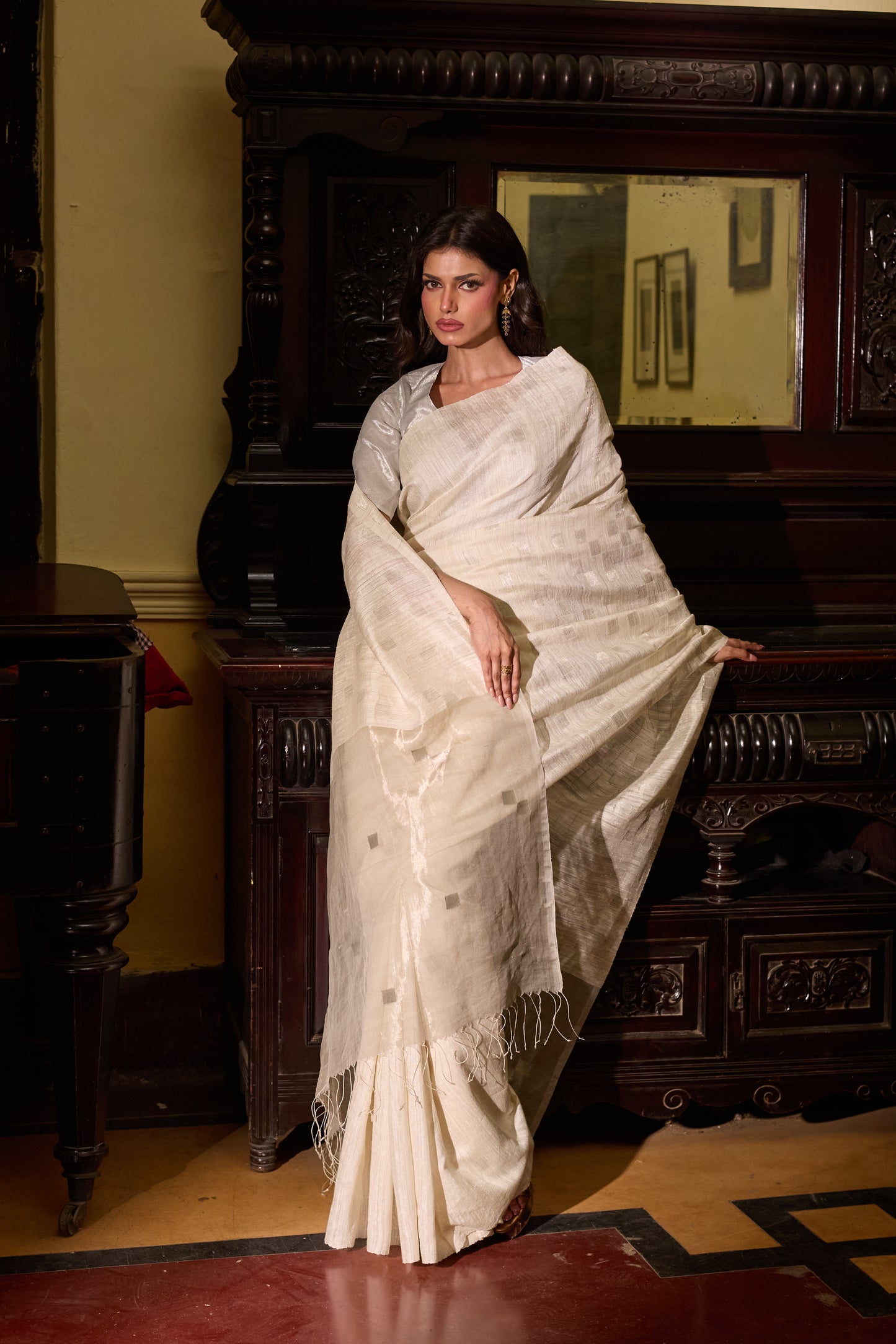 White Pure Matka Silk Jamdani Handloom Saree