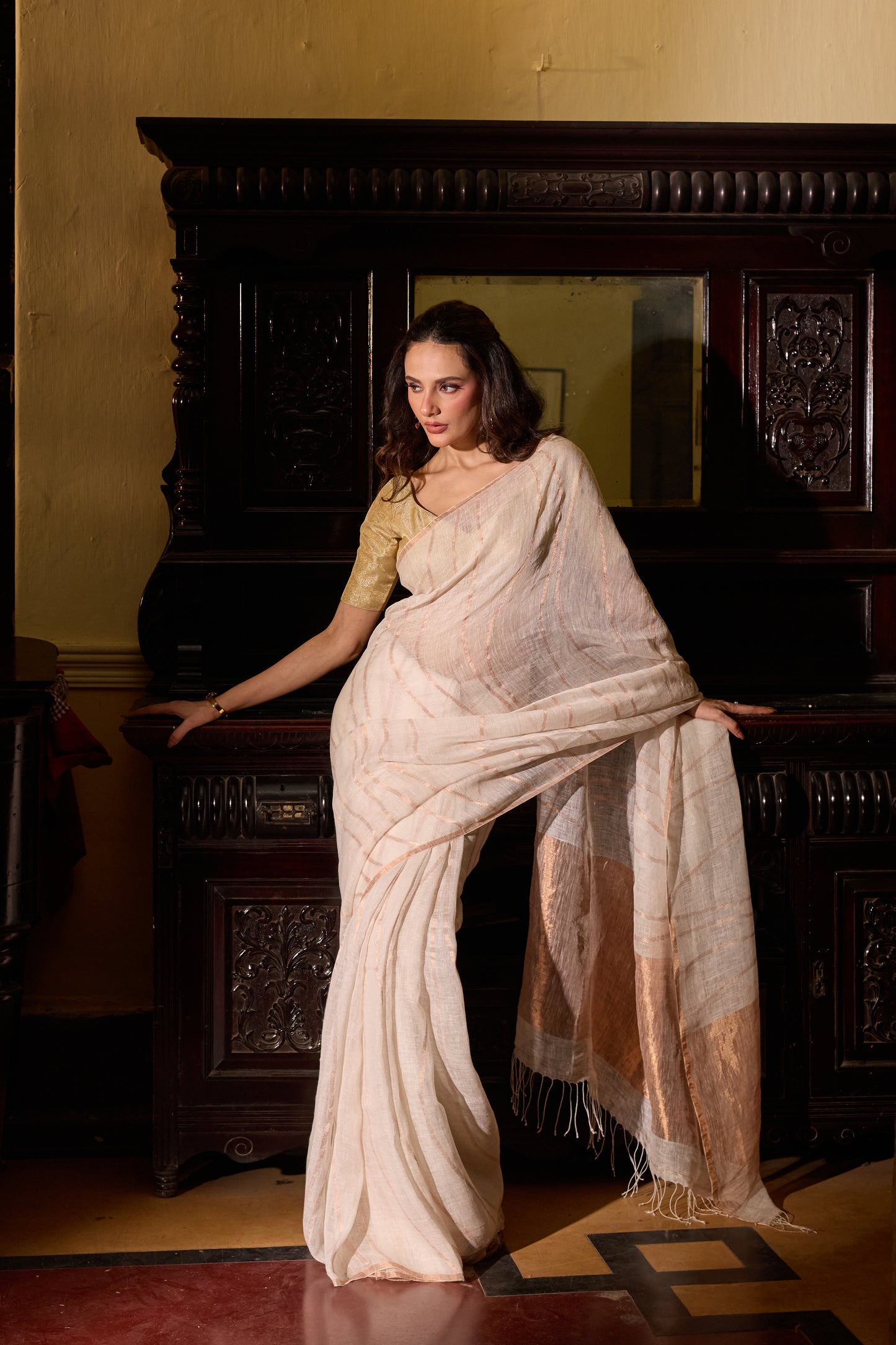 White Pure Linen Jamdani Handloom Saree