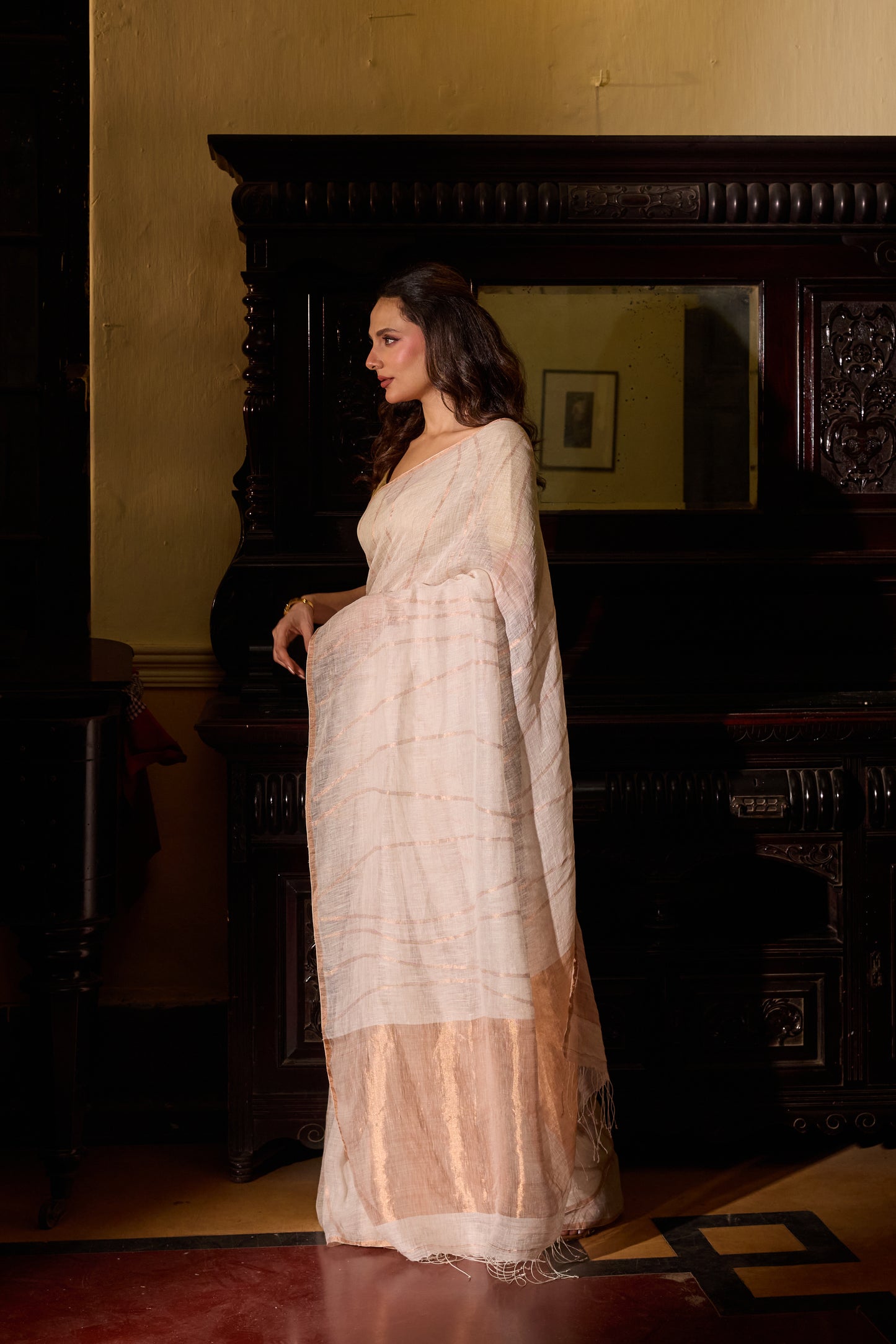 White Pure Linen Jamdani Handloom Saree