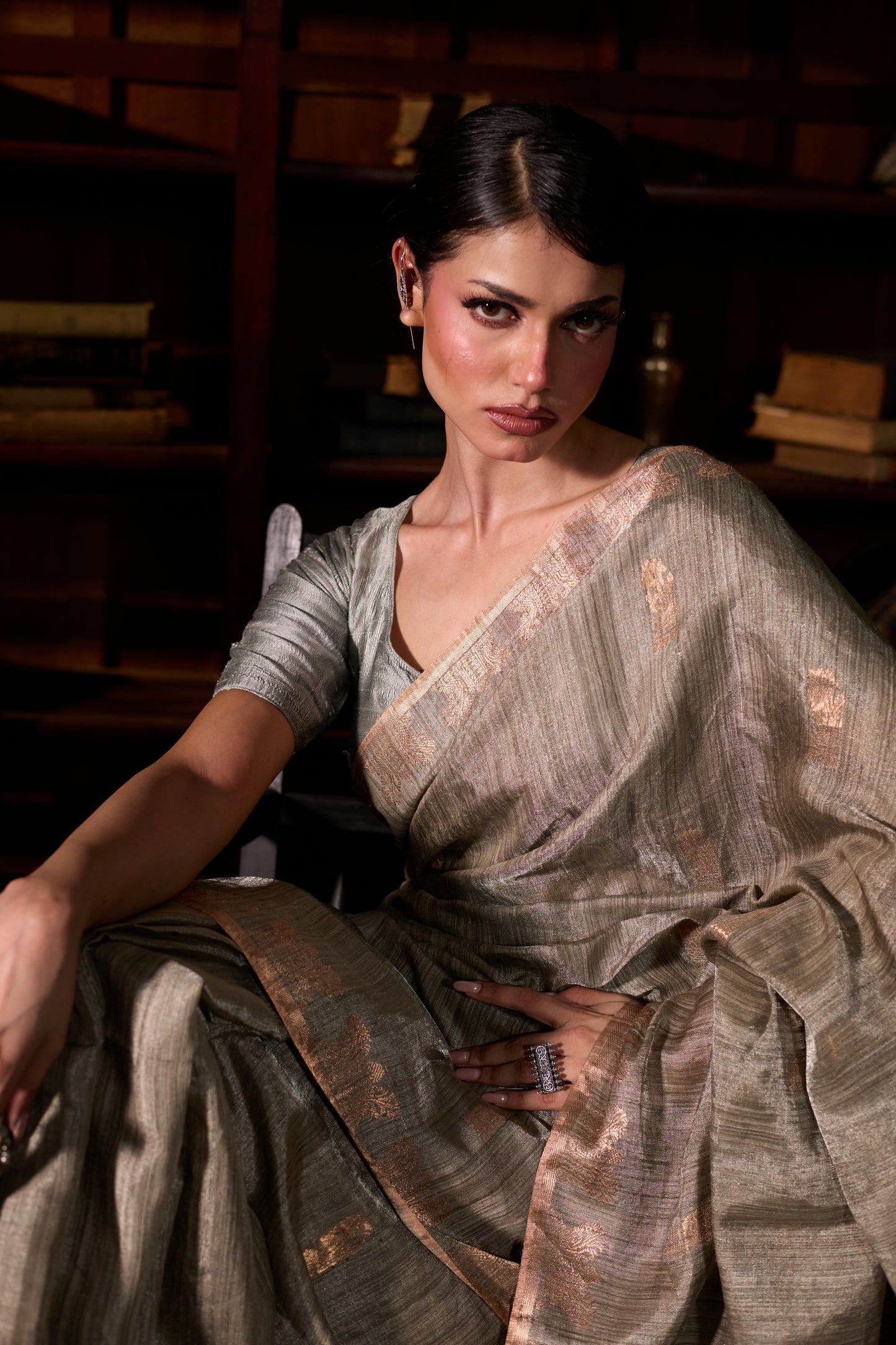 Grey Handspun Tissue Matka Silk Banarasi Handloom Saree
