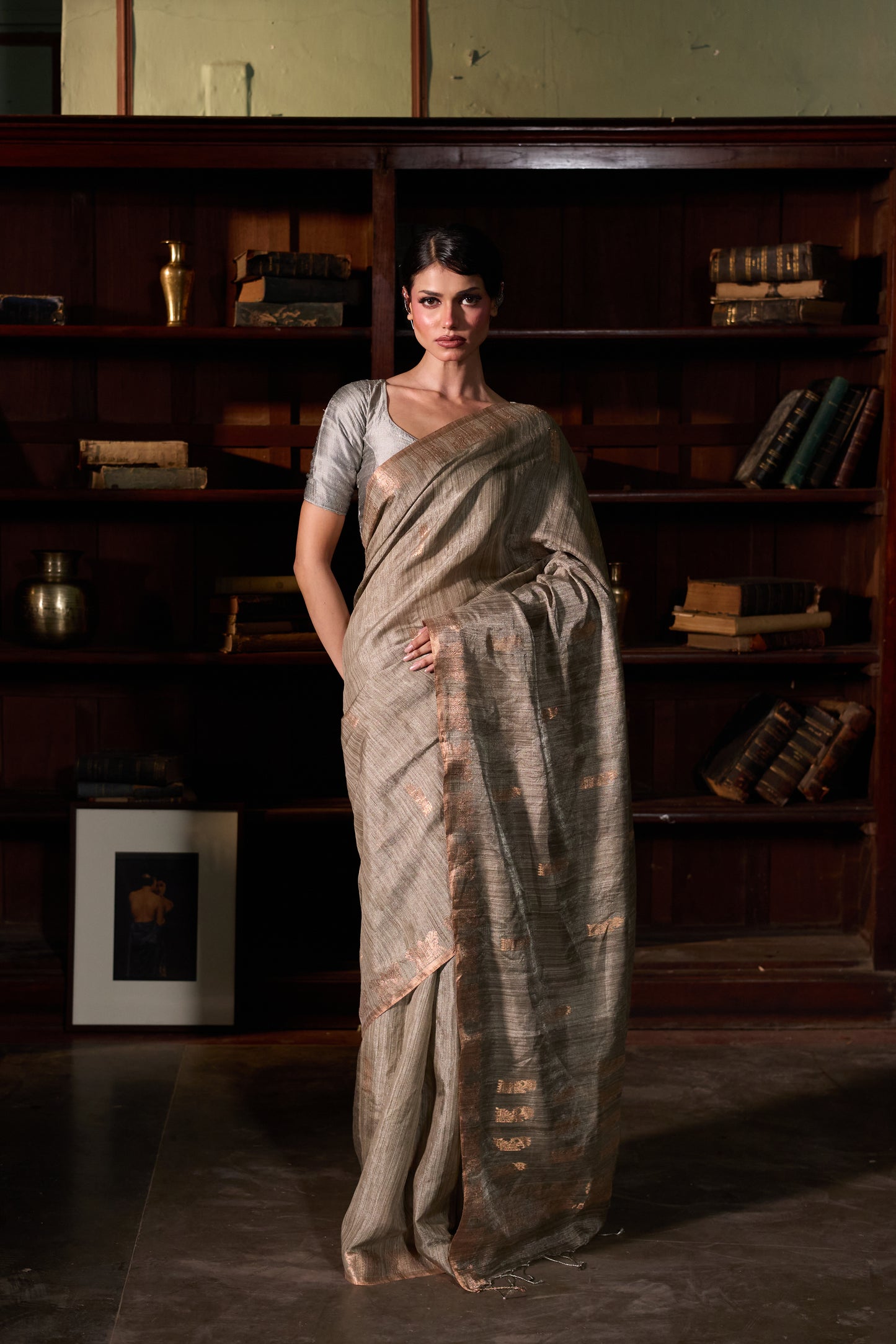 Grey Handspun Tissue Matka Silk Banarasi Handloom Saree