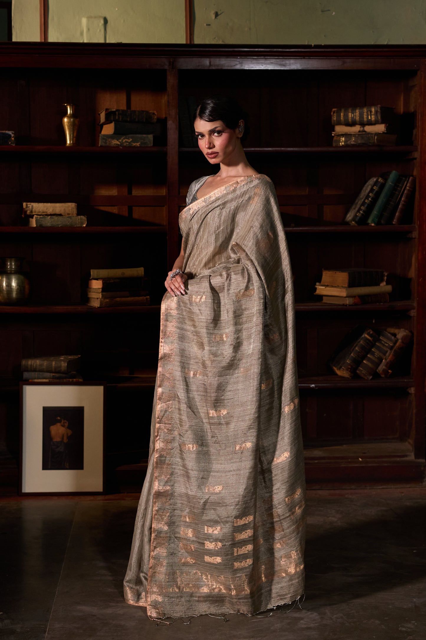 Grey Handspun Tissue Matka Silk Banarasi Handloom Saree