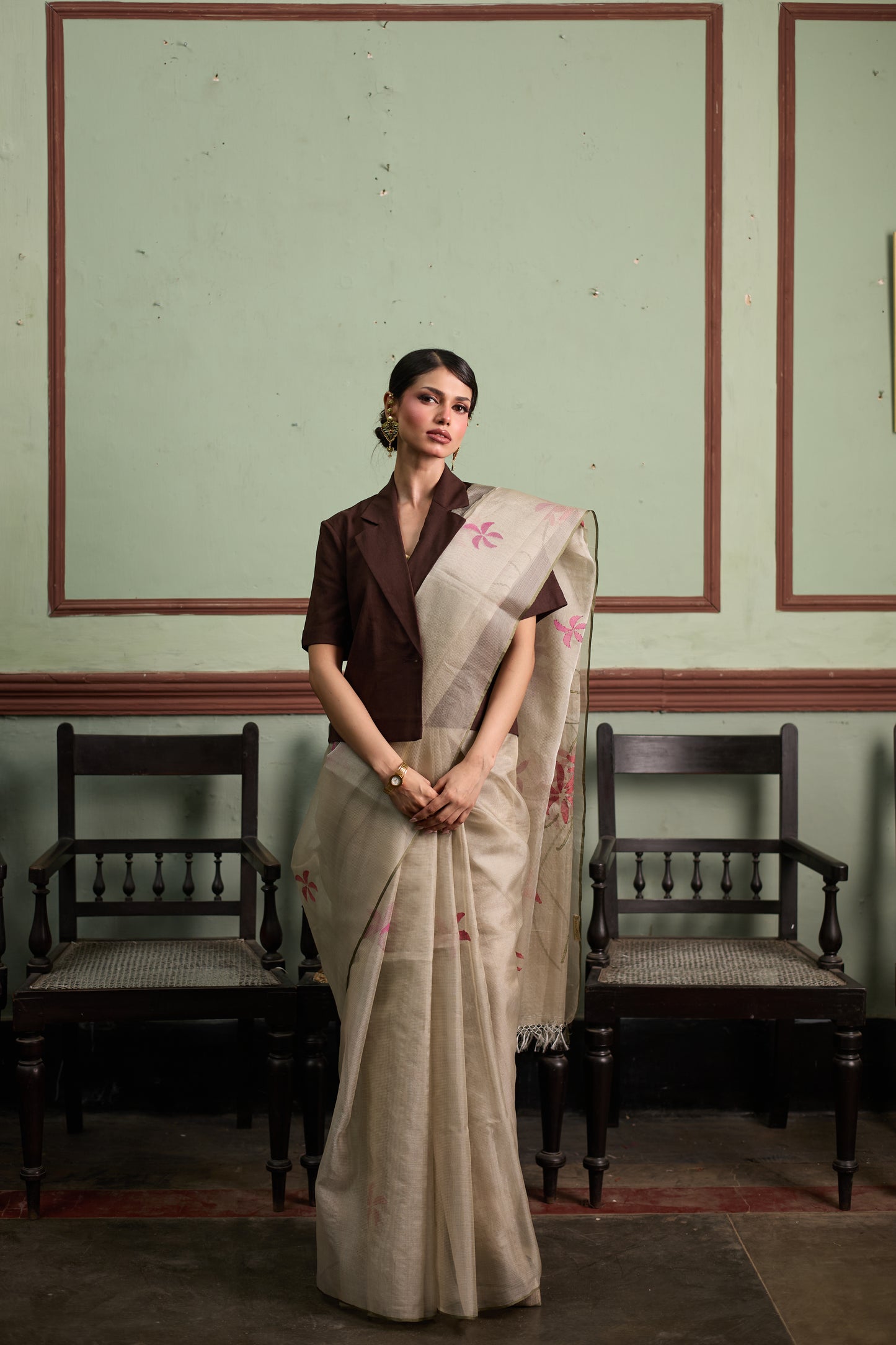 Grey Pure Organza Silk Jamdani Handloom Saree