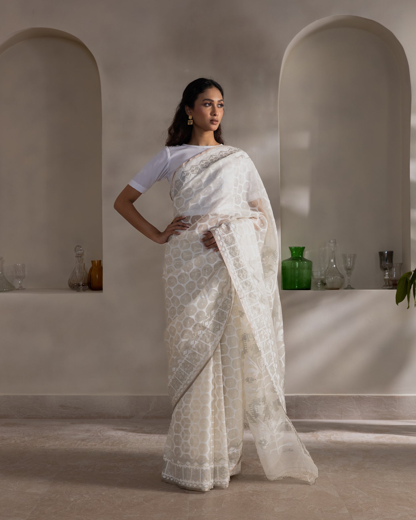 White Pure Organza Silk Traditional Jamdani Handloom Saree