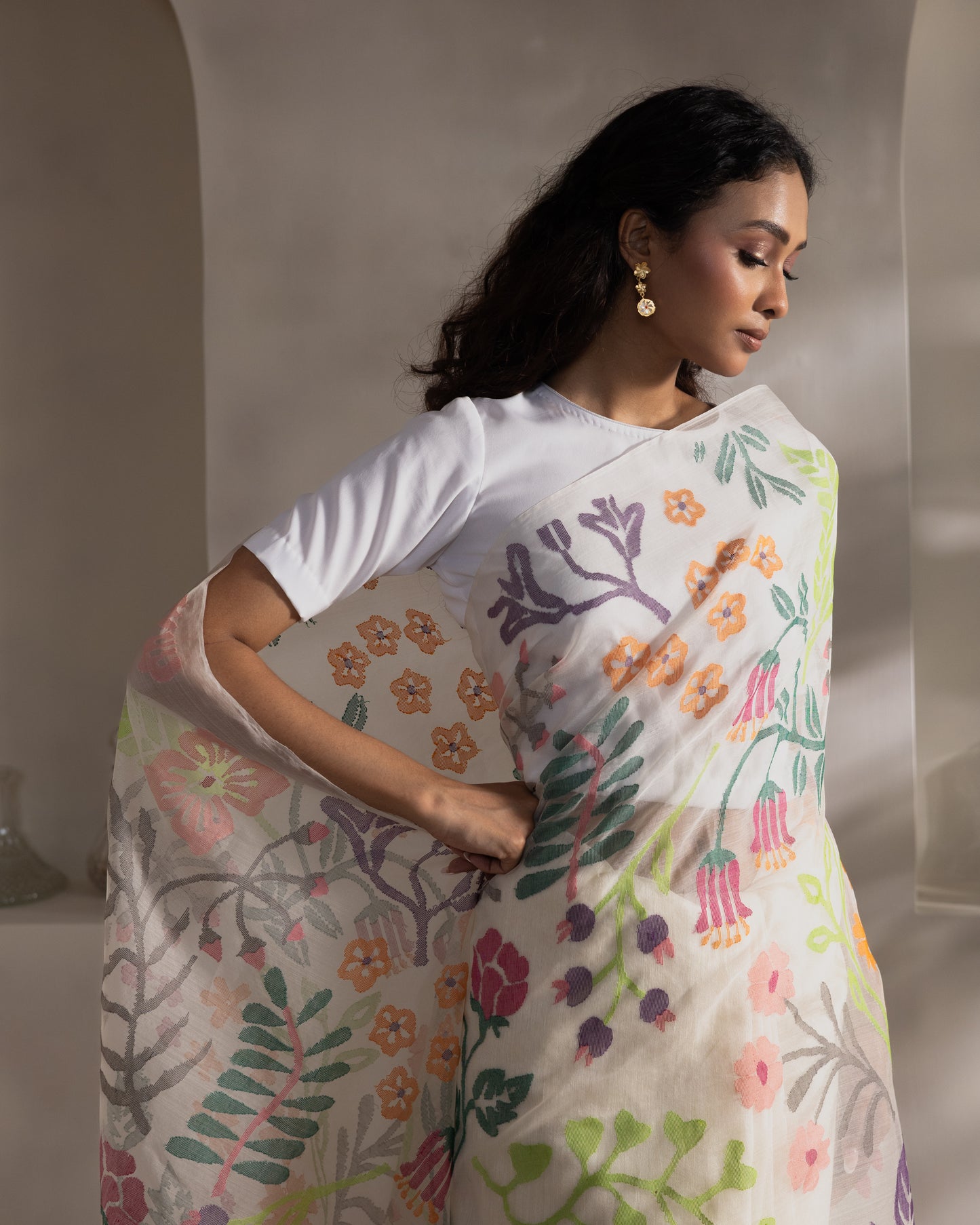 White Pure Organza Silk Jamdani Handloom Saree