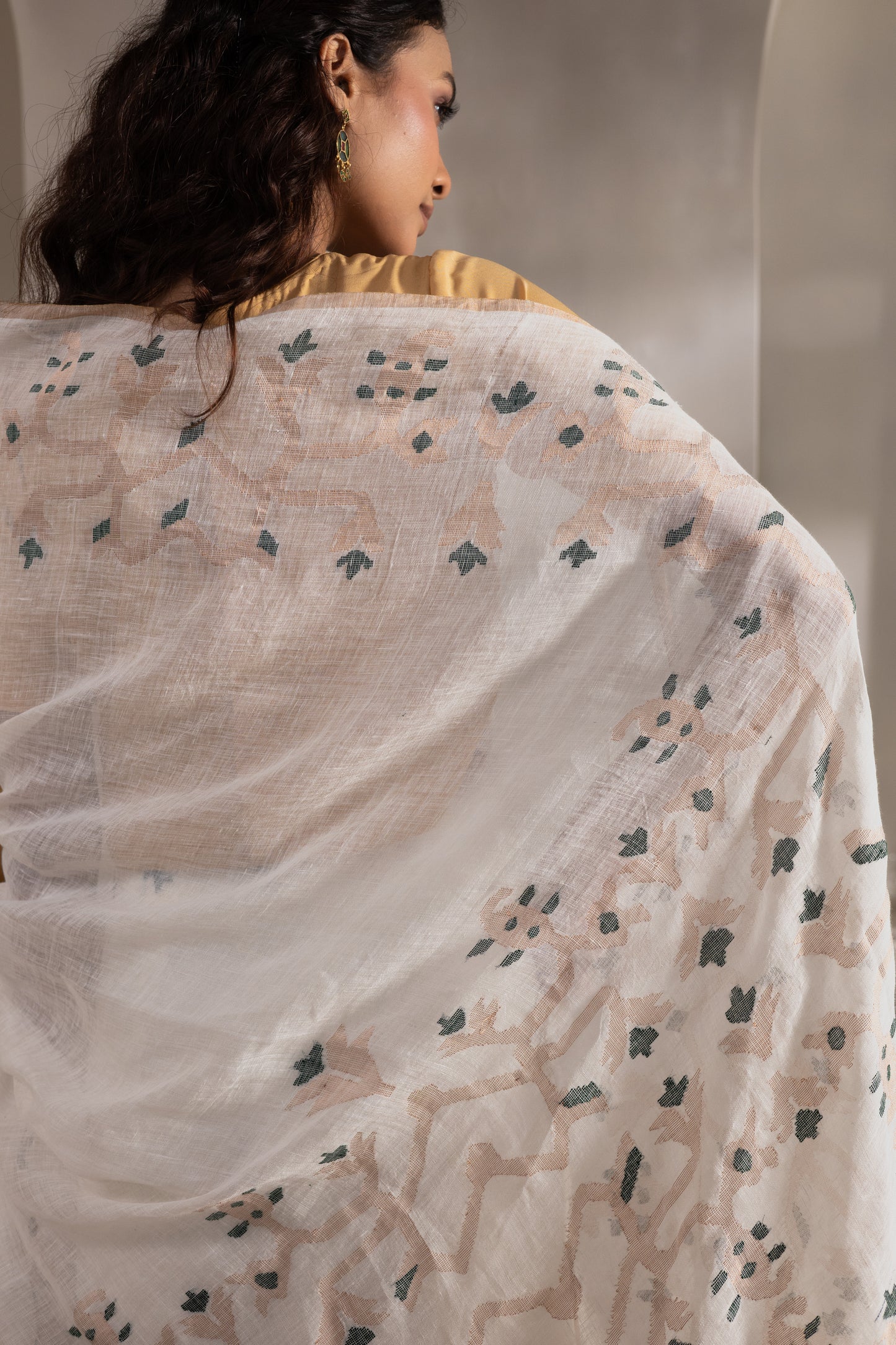 White Pure Linen Traditional Jamdani Handloom Saree