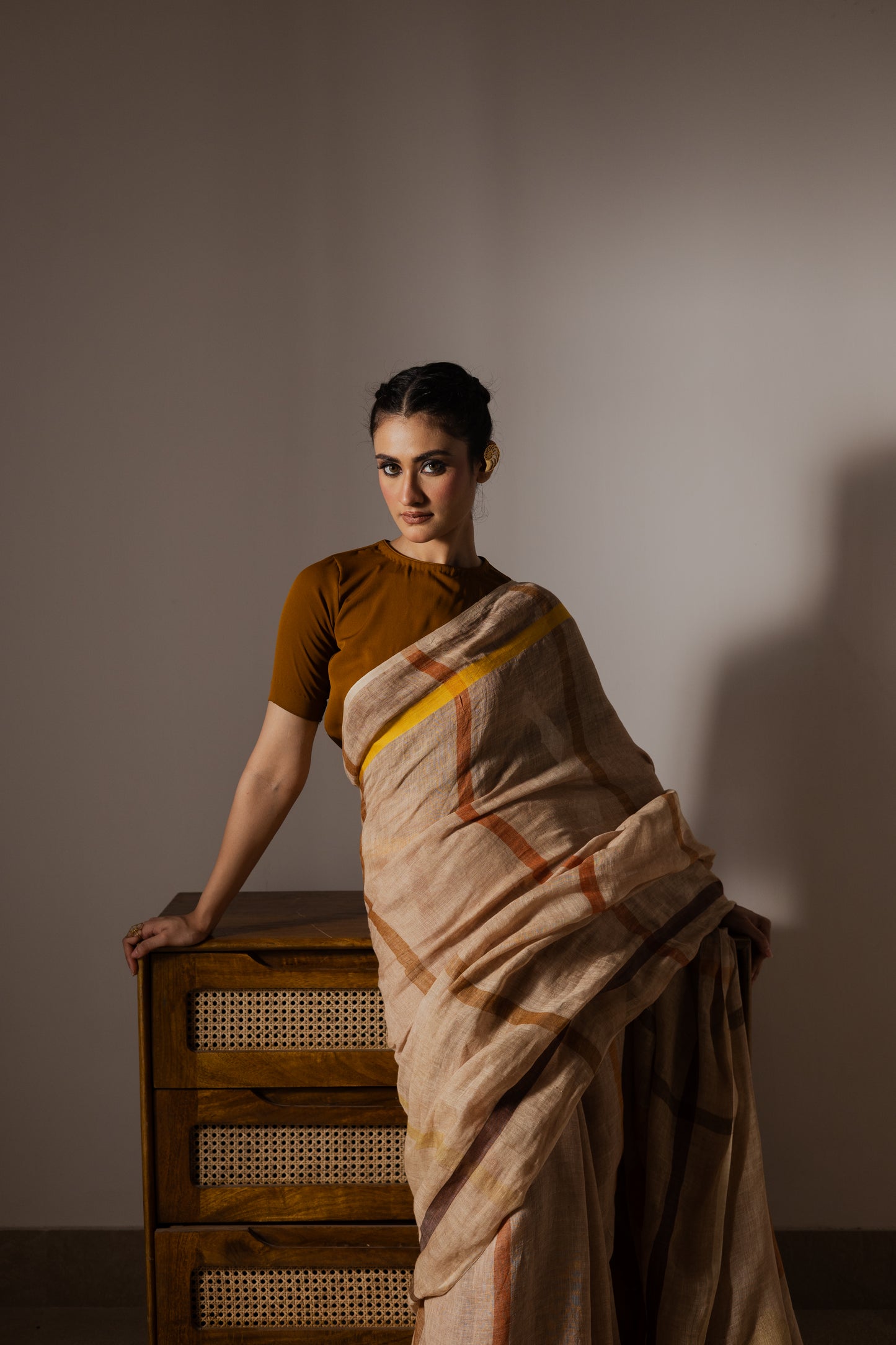 Brown Pure Linen Jamdani Handloom Saree