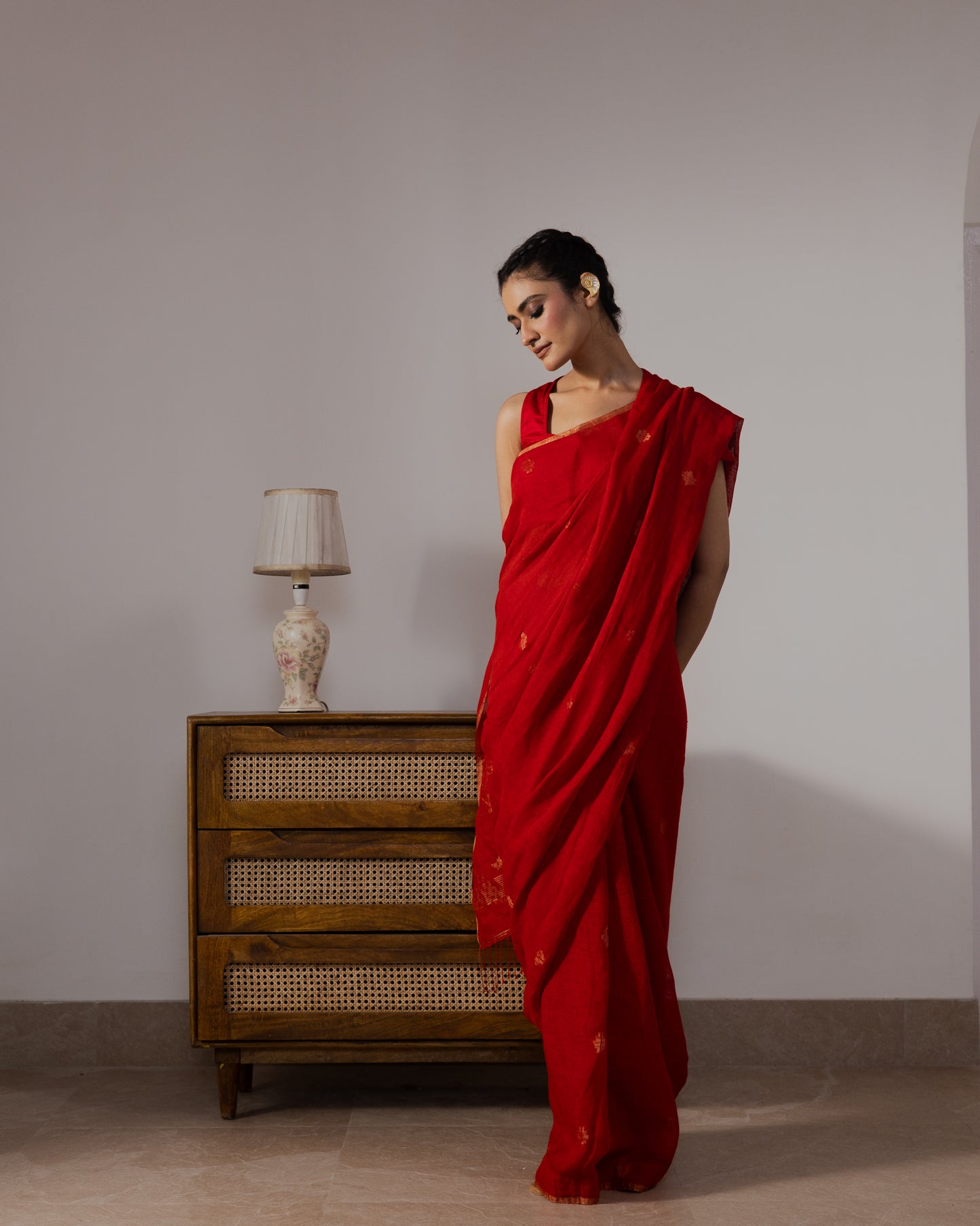 Red Pure Linen Jamdani Handloom Saree