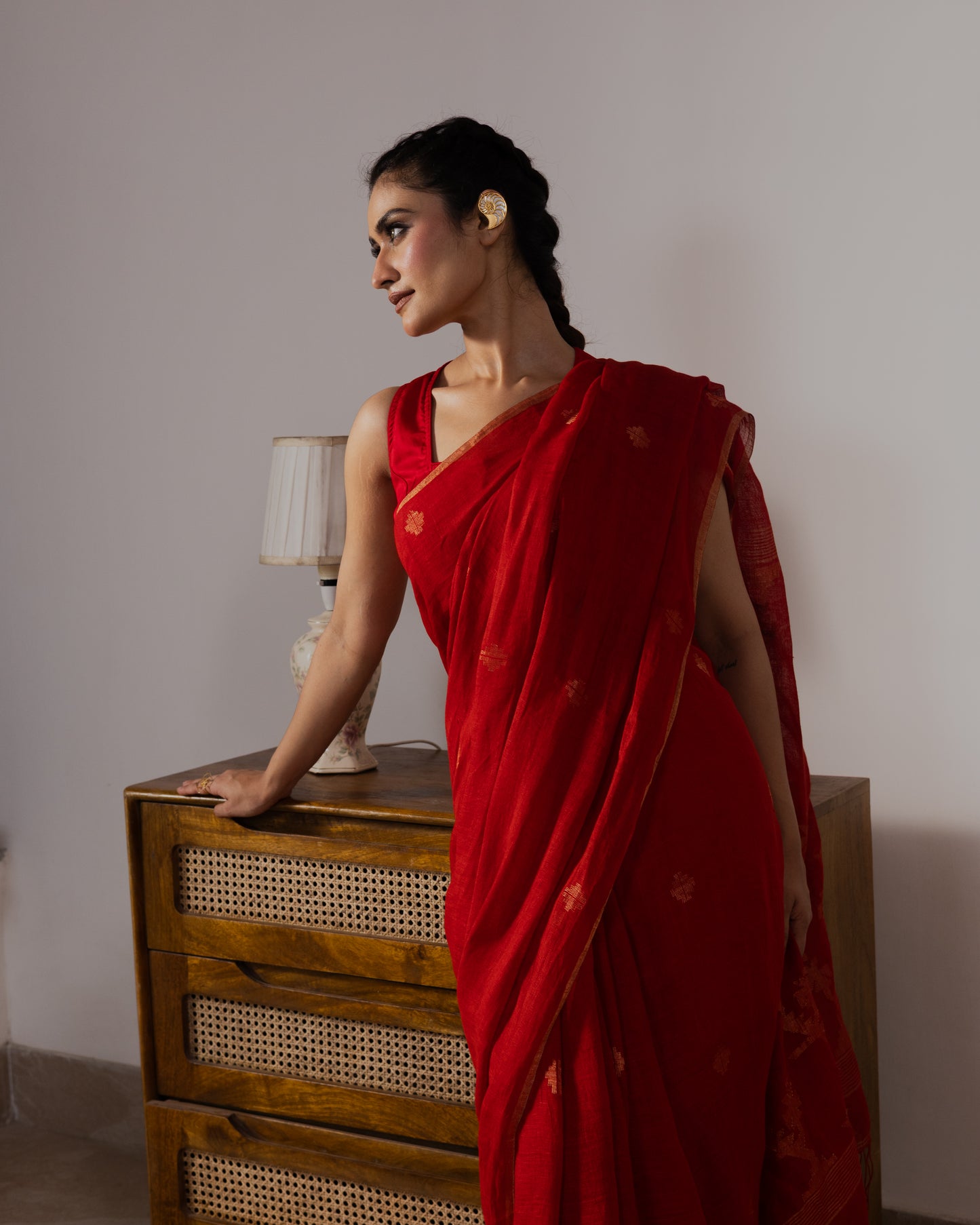 Red Pure Linen Jamdani Handloom Saree