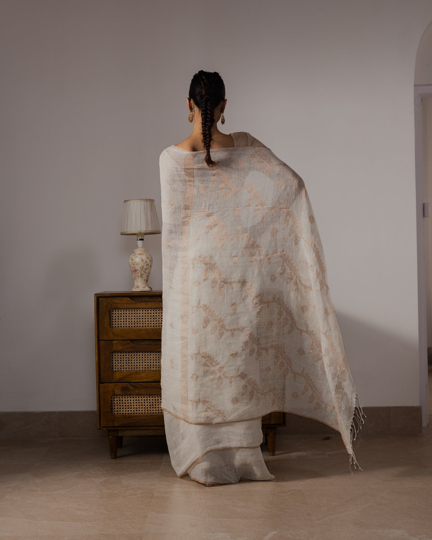 White Pure Linen Jamdani Handloom Saree