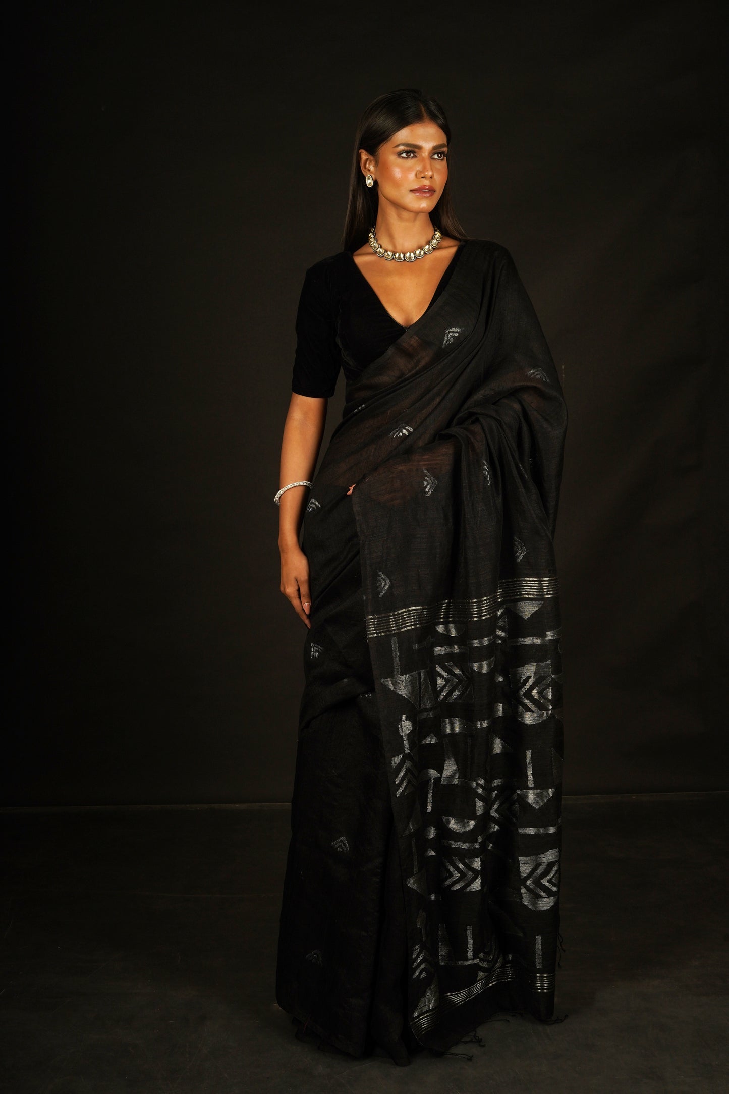 Black Pure Matka Silk Jamdani Handloom Saree