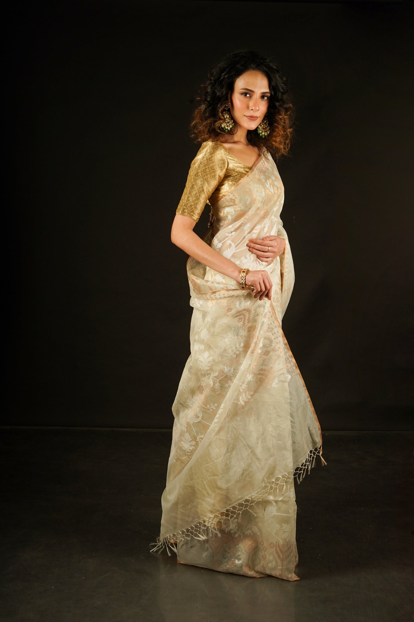 White Pure Organza Traditional Jamdani Saree(Pre-Order)