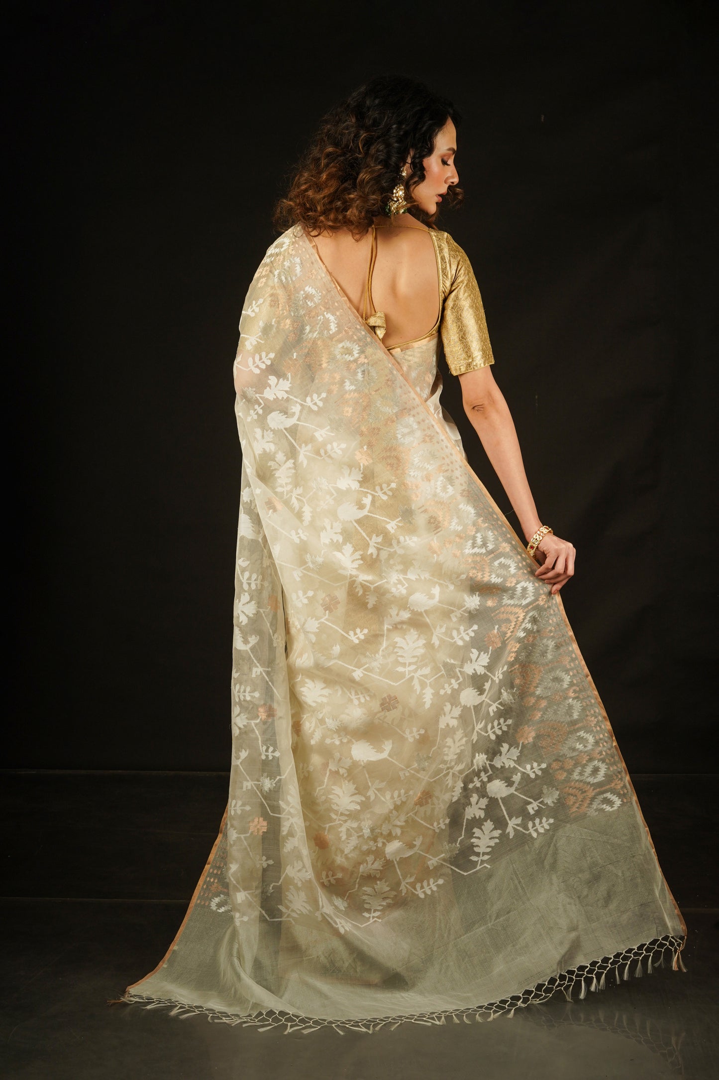 White Pure Organza Traditional Jamdani Saree(Pre-Order)