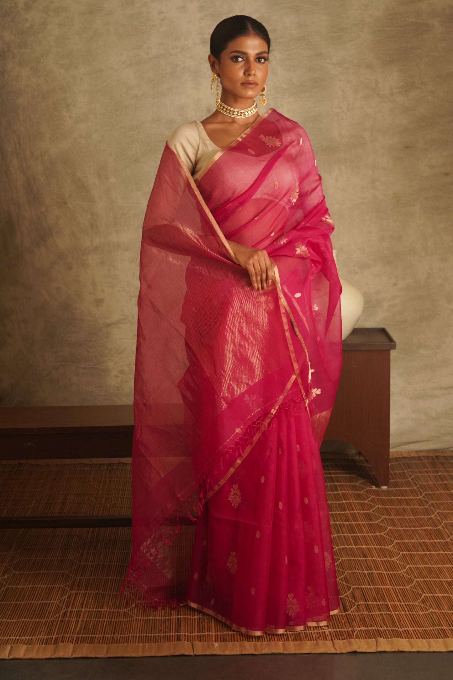 Fuchsia Pure Organza Silk Jamdani Handloom Saree