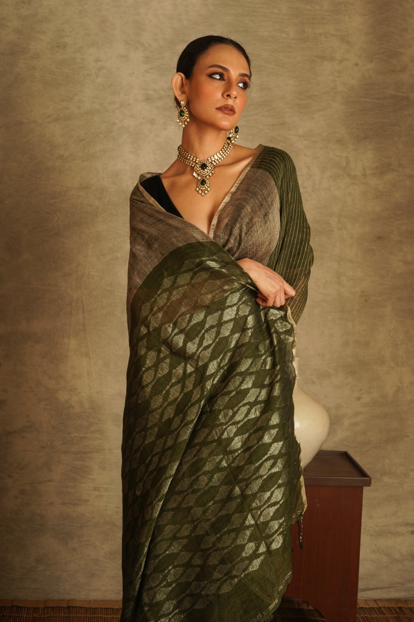 Green and Grey Pure Linen Jamdani Handloom Saree