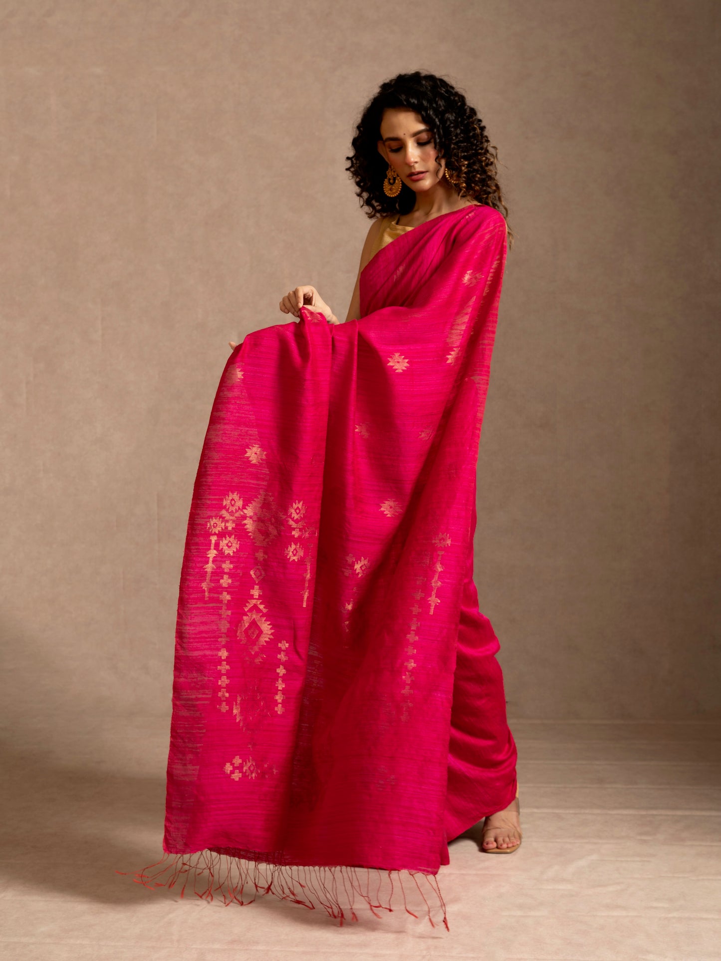 Fuchsia Pure Matka Silk Jamdani Handloom Saree