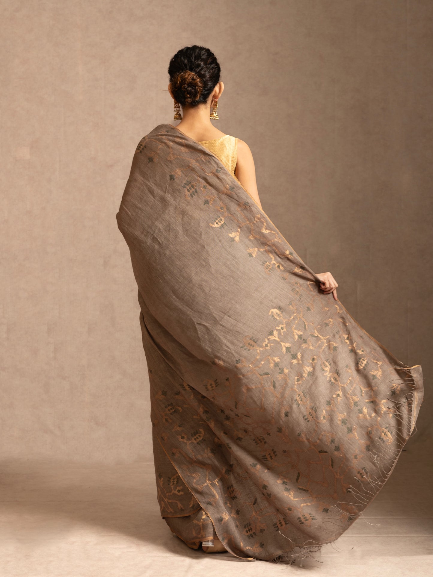 Grey Pure Linen Jamdani Handloom Saree