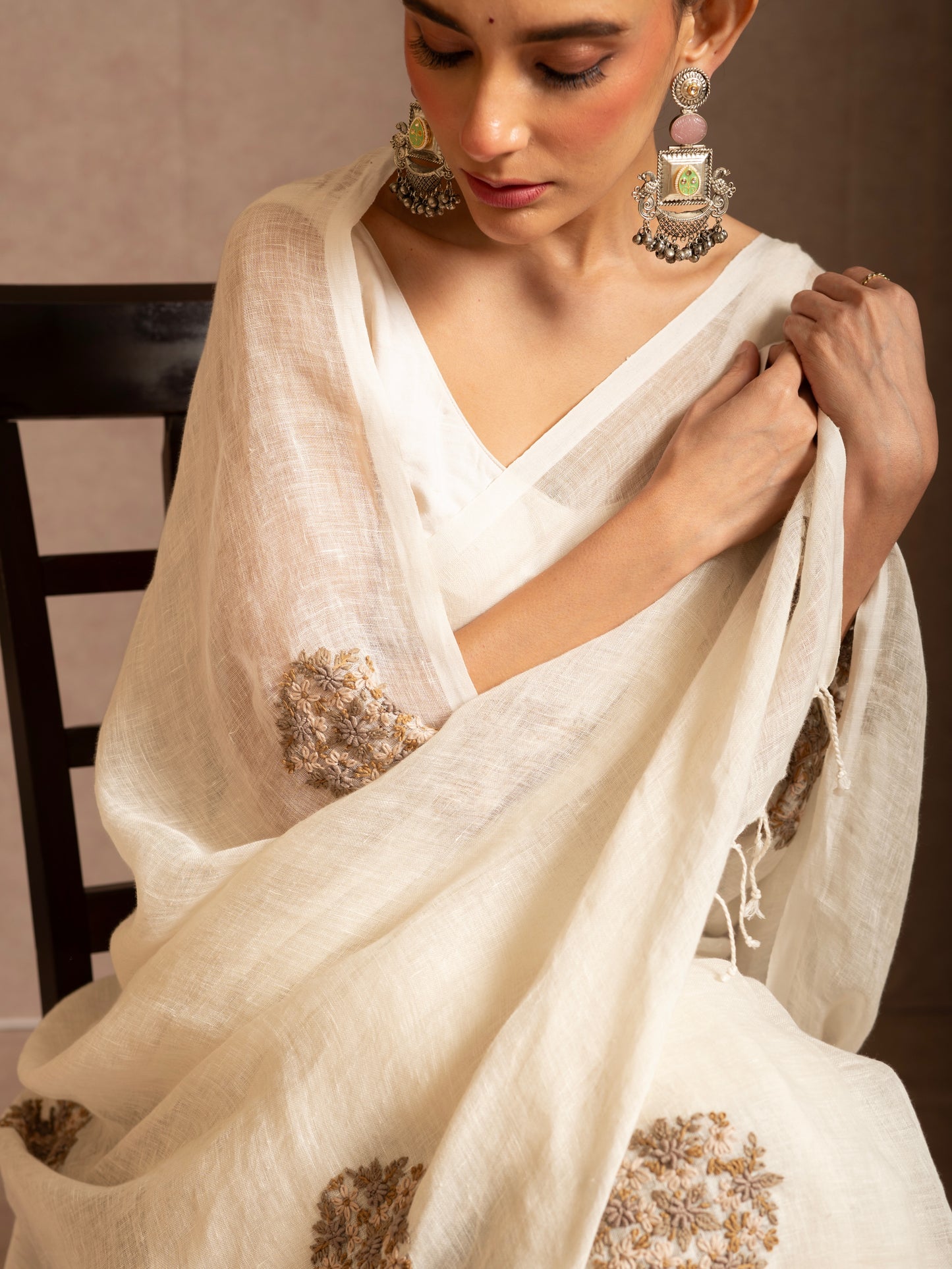 White Pure Linen Embroidery Handloom Saree