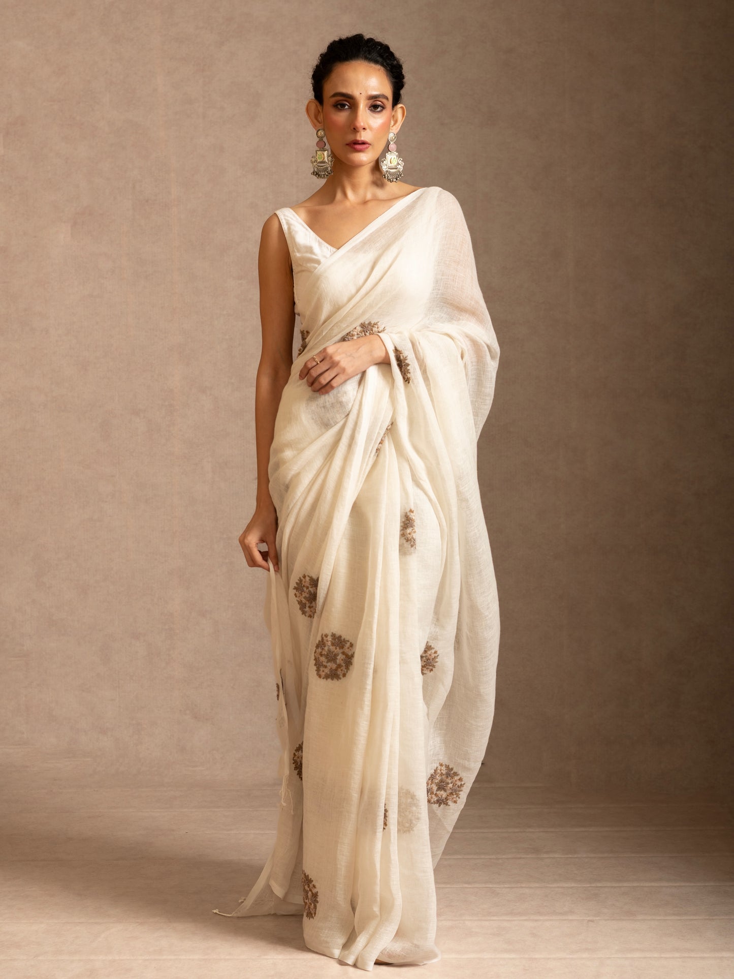 White Pure Linen Embroidery Handloom Saree