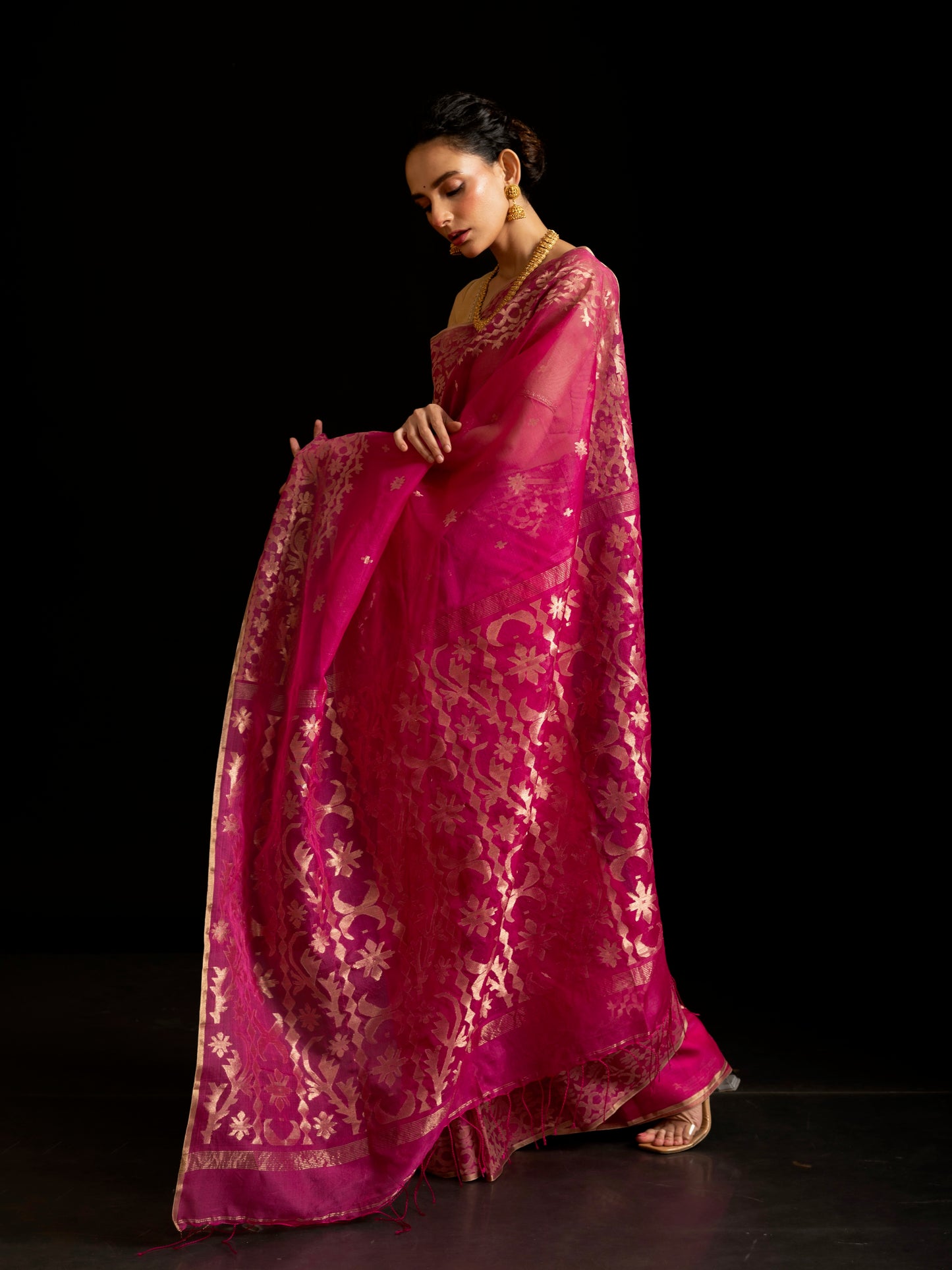 Fuchsia Pure Organza Silk Traditional Jamdani Saree