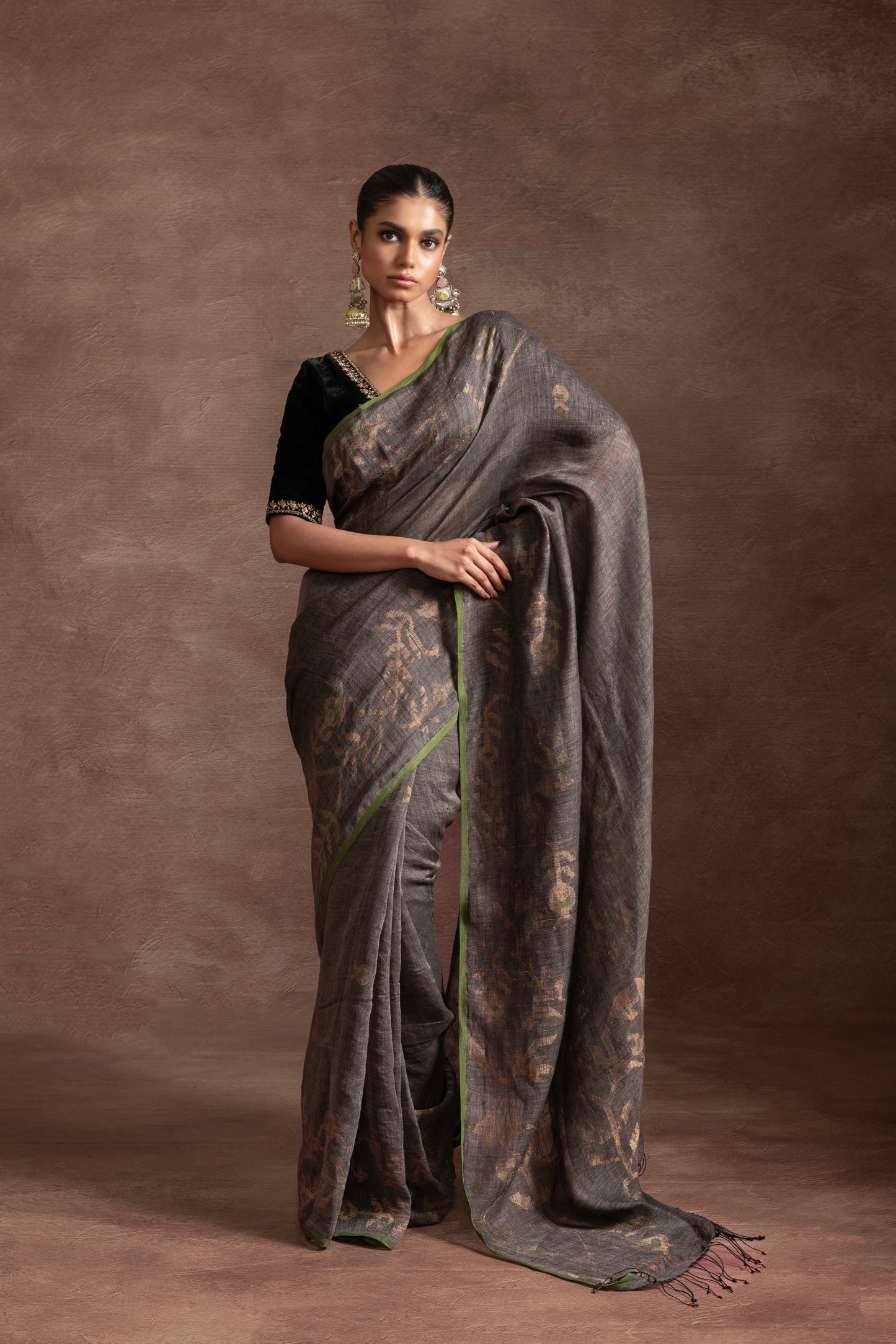 Grey Pure Linen Traditional Jamdani Handloom Saree