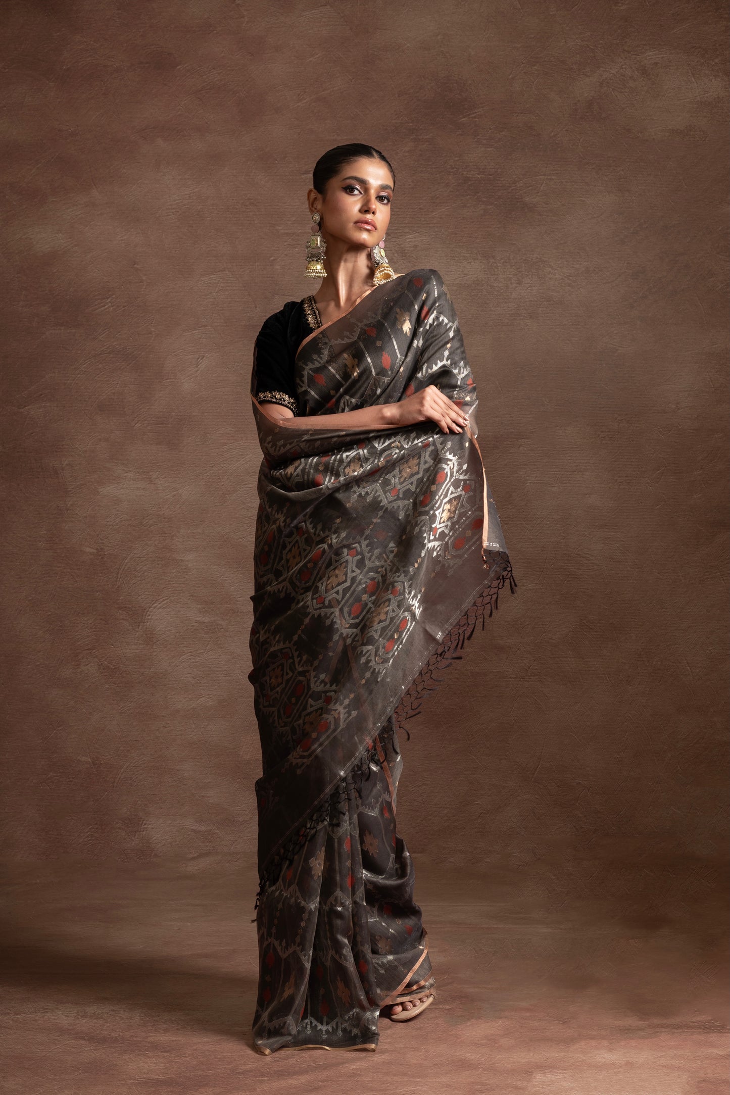 Grey Pure Organza Silk Traditional Jamdani Handloom Saree