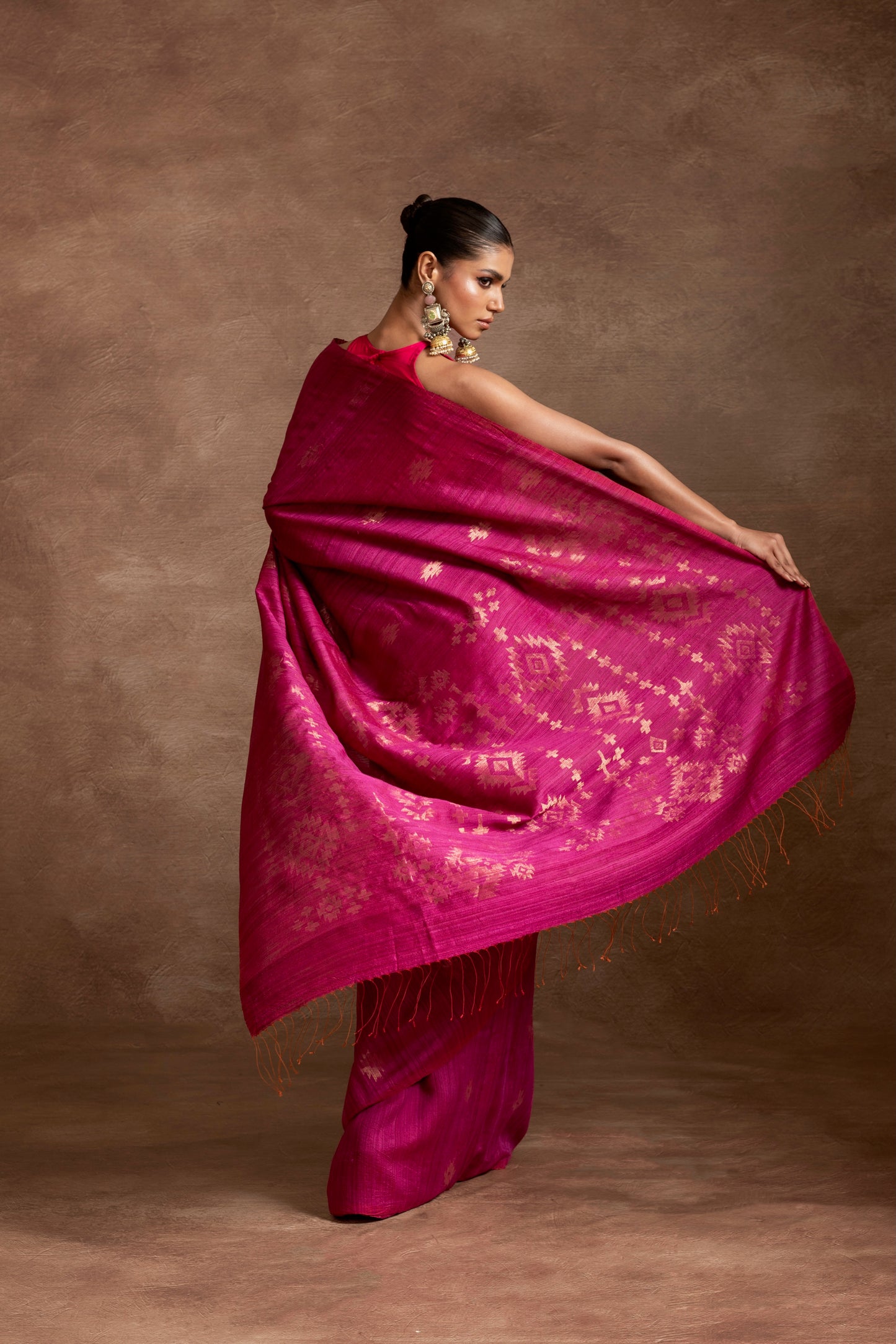 Magenta Pure Matka Silk Jamdani Handloom Saree