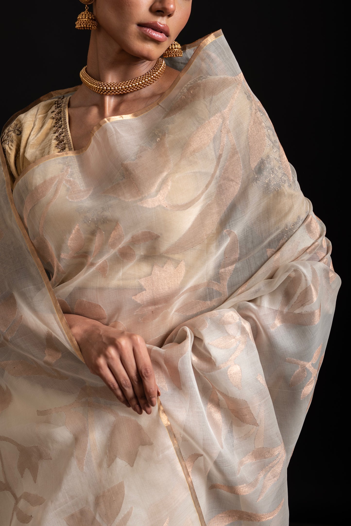 White Pure Organza and Matka Silk Jamdani Handloom Saree