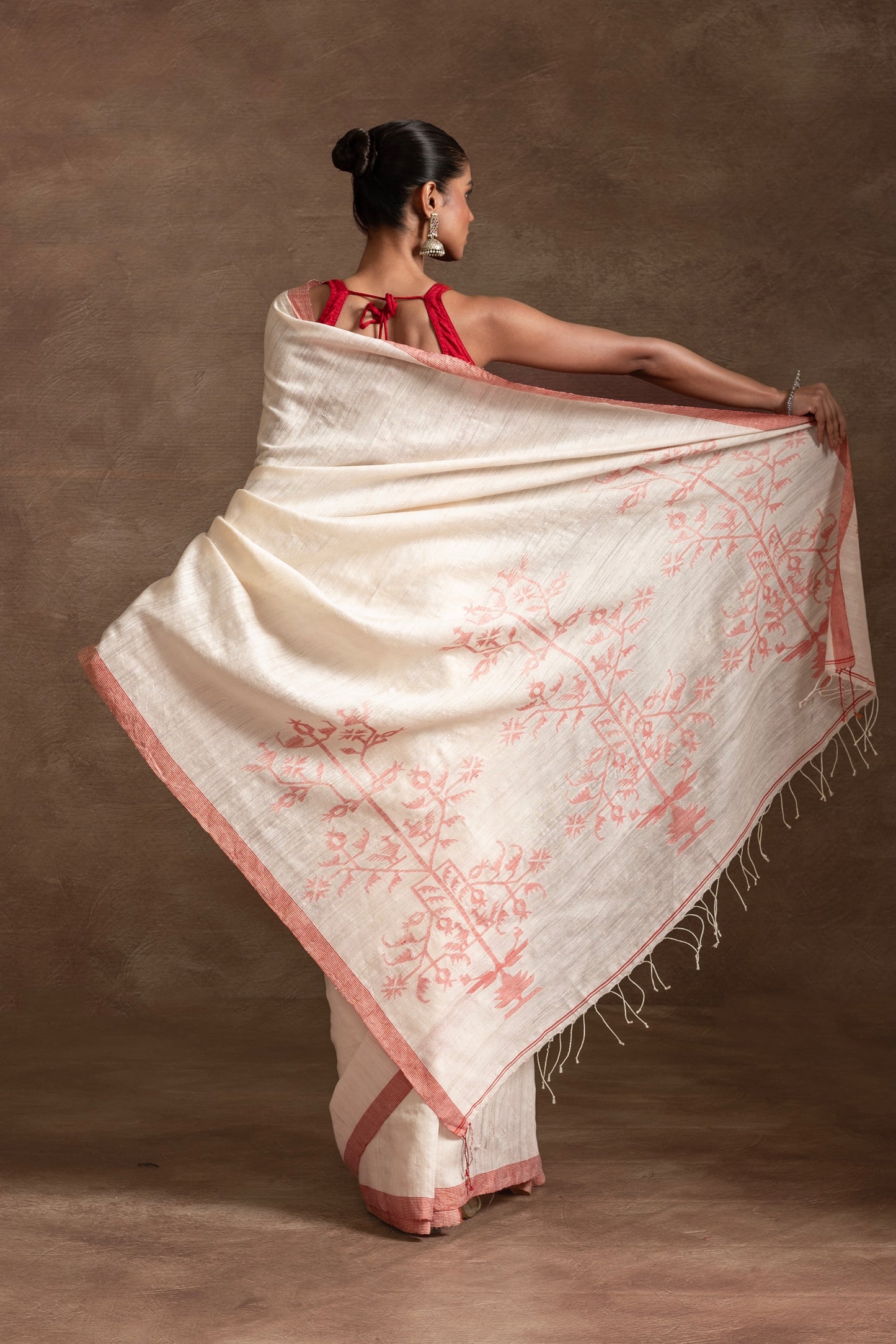 White and Red Pure Matka Silk Jamdani Handloom Saree